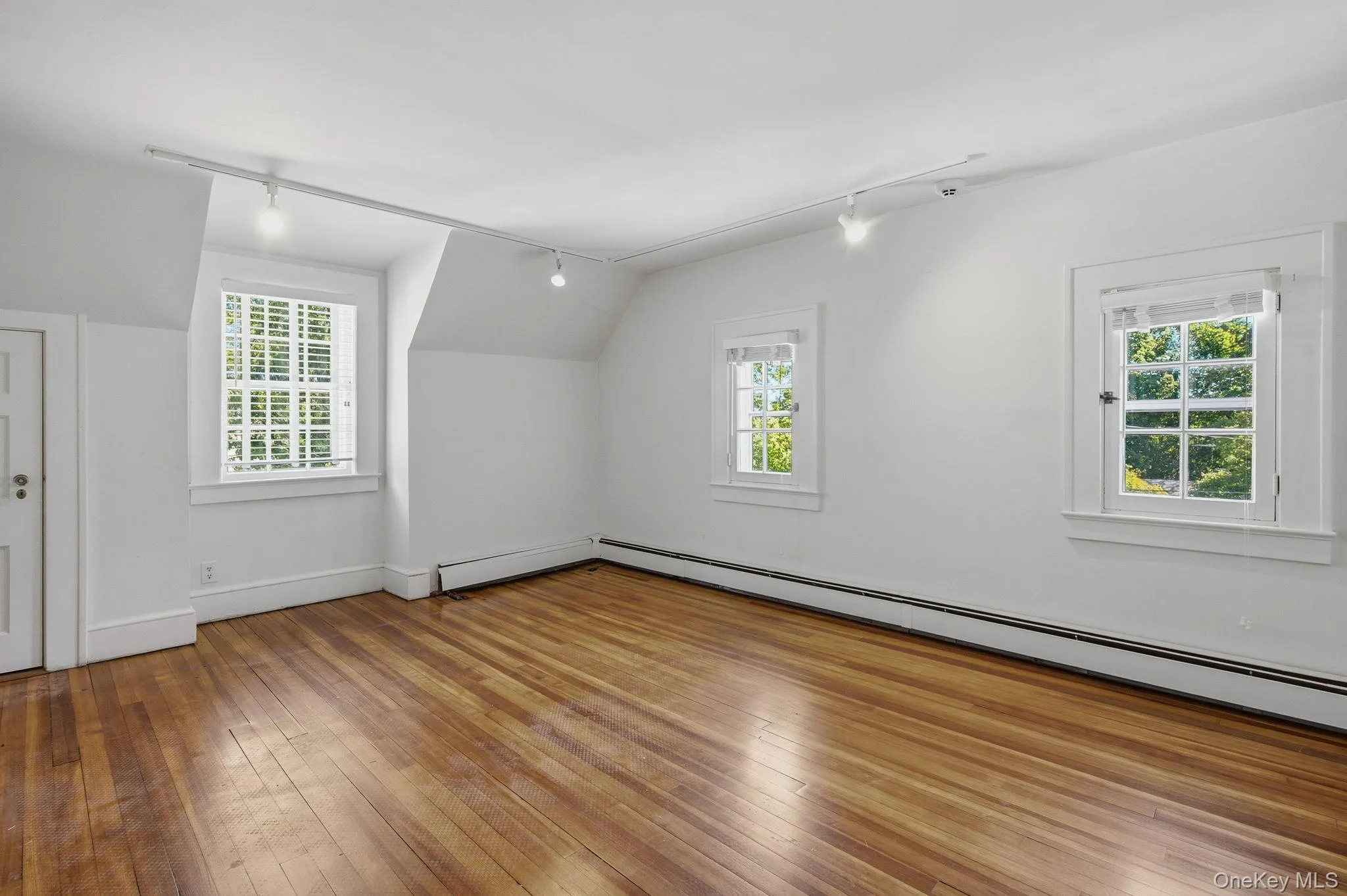 75 Dewey Street, Huntington, NY, 4 Bedrooms Bedrooms, 7 Rooms Rooms,3 BathroomsBathrooms,Residential,For Rent,Dewey,0,1059398 75 Dewey Street, Huntington, NY, 4 Bedrooms Bedrooms, 7 Rooms Rooms,3 BathroomsBathrooms,Residential,For Rent,Dewey,0,1059398