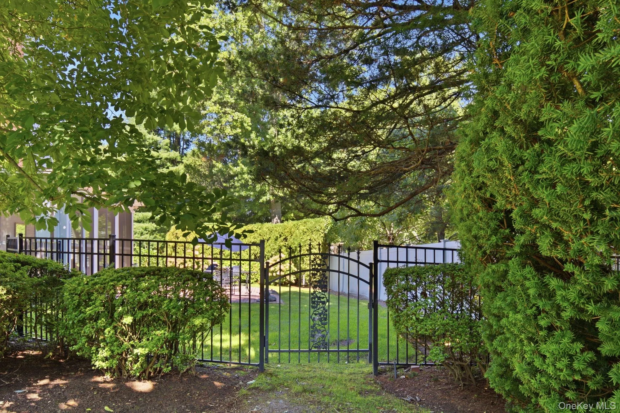 75 Dewey Street, Huntington, NY, 4 Bedrooms Bedrooms, 7 Rooms Rooms,3 BathroomsBathrooms,Residential,For Rent,Dewey,0,1059398 75 Dewey Street, Huntington, NY, 4 Bedrooms Bedrooms, 7 Rooms Rooms,3 BathroomsBathrooms,Residential,For Rent,Dewey,0,1059398