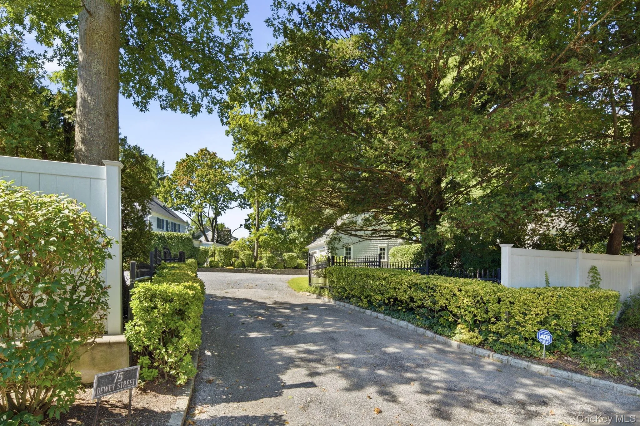 75 Dewey Street, Huntington, NY, 4 Bedrooms Bedrooms, 7 Rooms Rooms,3 BathroomsBathrooms,Residential,For Rent,Dewey,0,1059398 75 Dewey Street, Huntington, NY, 4 Bedrooms Bedrooms, 7 Rooms Rooms,3 BathroomsBathrooms,Residential,For Rent,Dewey,0,1059398