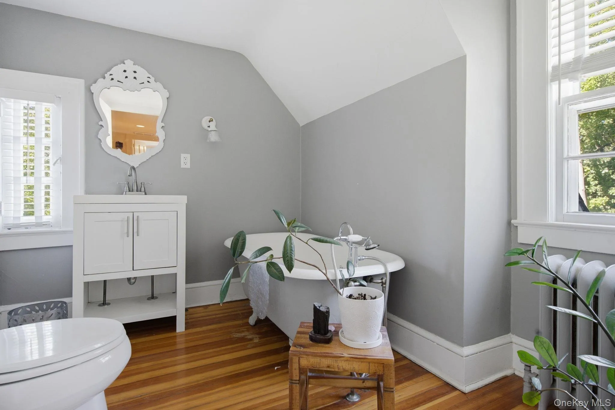 75 Dewey Street, Huntington, NY, 4 Bedrooms Bedrooms, 7 Rooms Rooms,3 BathroomsBathrooms,Residential,For Rent,Dewey,0,1059398 75 Dewey Street, Huntington, NY, 4 Bedrooms Bedrooms, 7 Rooms Rooms,3 BathroomsBathrooms,Residential,For Rent,Dewey,0,1059398