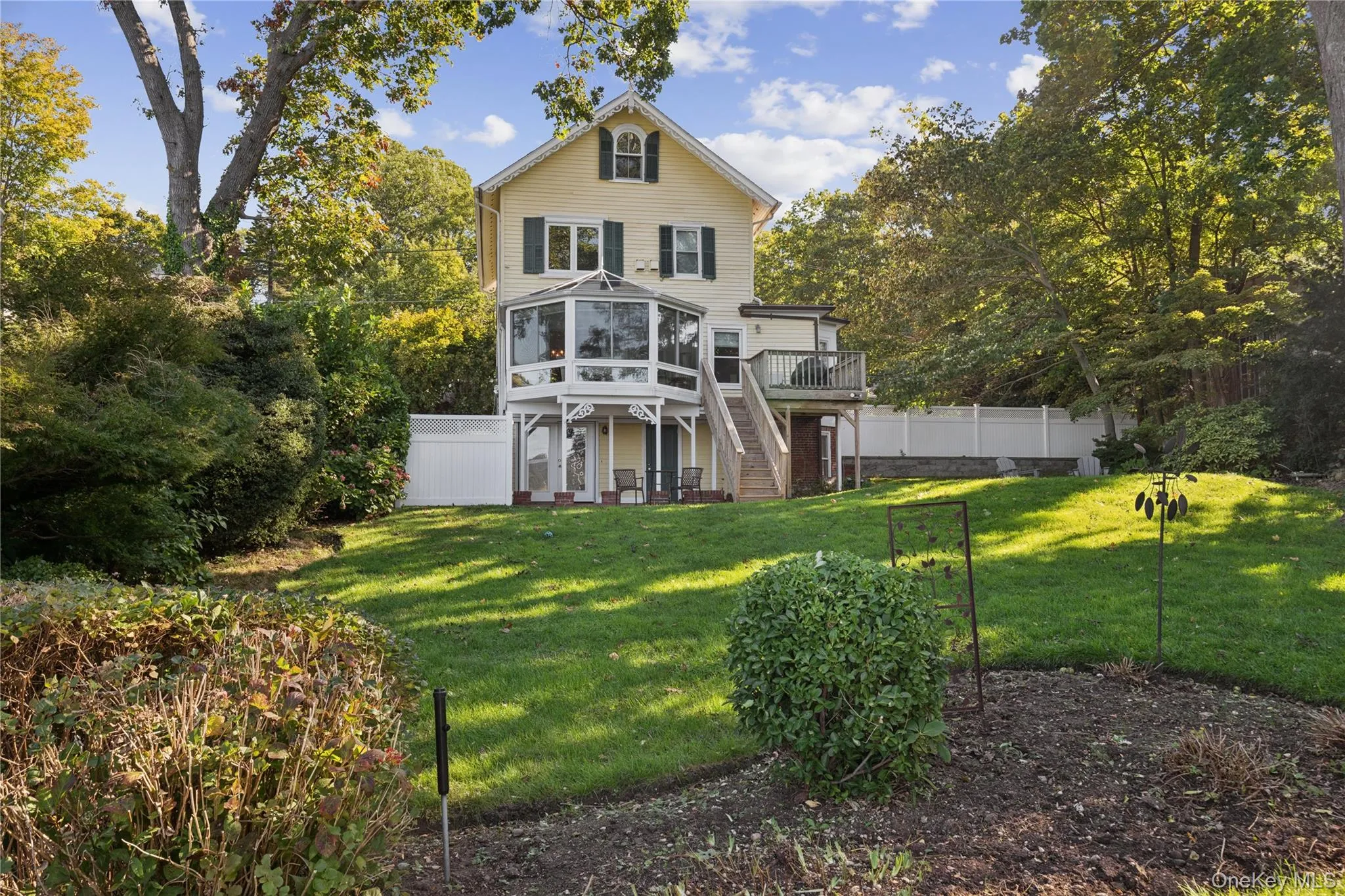 43 E Shore Road, Huntington, NY, 3 Bedrooms Bedrooms, 8 Rooms Rooms,4 BathroomsBathrooms,Residential,For Rent,E Shore,0,1059406 43 E Shore Road, Huntington, NY, 3 Bedrooms Bedrooms, 8 Rooms Rooms,4 BathroomsBathrooms,Residential,For Rent,E Shore,0,1059406