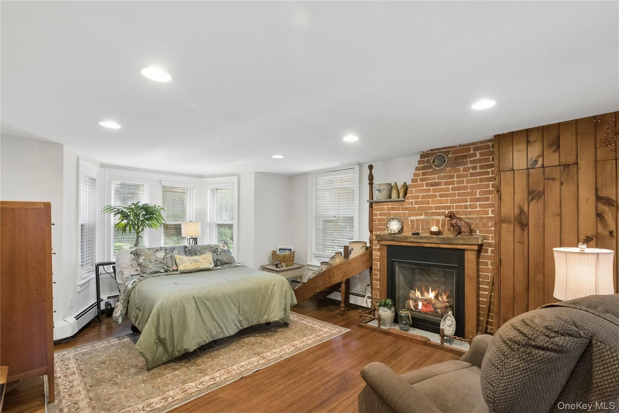 43 E Shore Road, Huntington, NY, 3 Bedrooms Bedrooms, 8 Rooms Rooms,4 BathroomsBathrooms,Residential,For Rent,E Shore,0,1059406 43 E Shore Road, Huntington, NY, 3 Bedrooms Bedrooms, 8 Rooms Rooms,4 BathroomsBathrooms,Residential,For Rent,E Shore,0,1059406