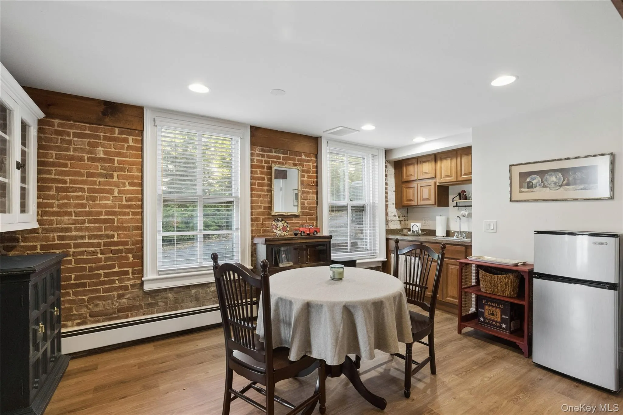 43 E Shore Road, Huntington, NY, 3 Bedrooms Bedrooms, 8 Rooms Rooms,4 BathroomsBathrooms,Residential,For Rent,E Shore,0,1059406 43 E Shore Road, Huntington, NY, 3 Bedrooms Bedrooms, 8 Rooms Rooms,4 BathroomsBathrooms,Residential,For Rent,E Shore,0,1059406