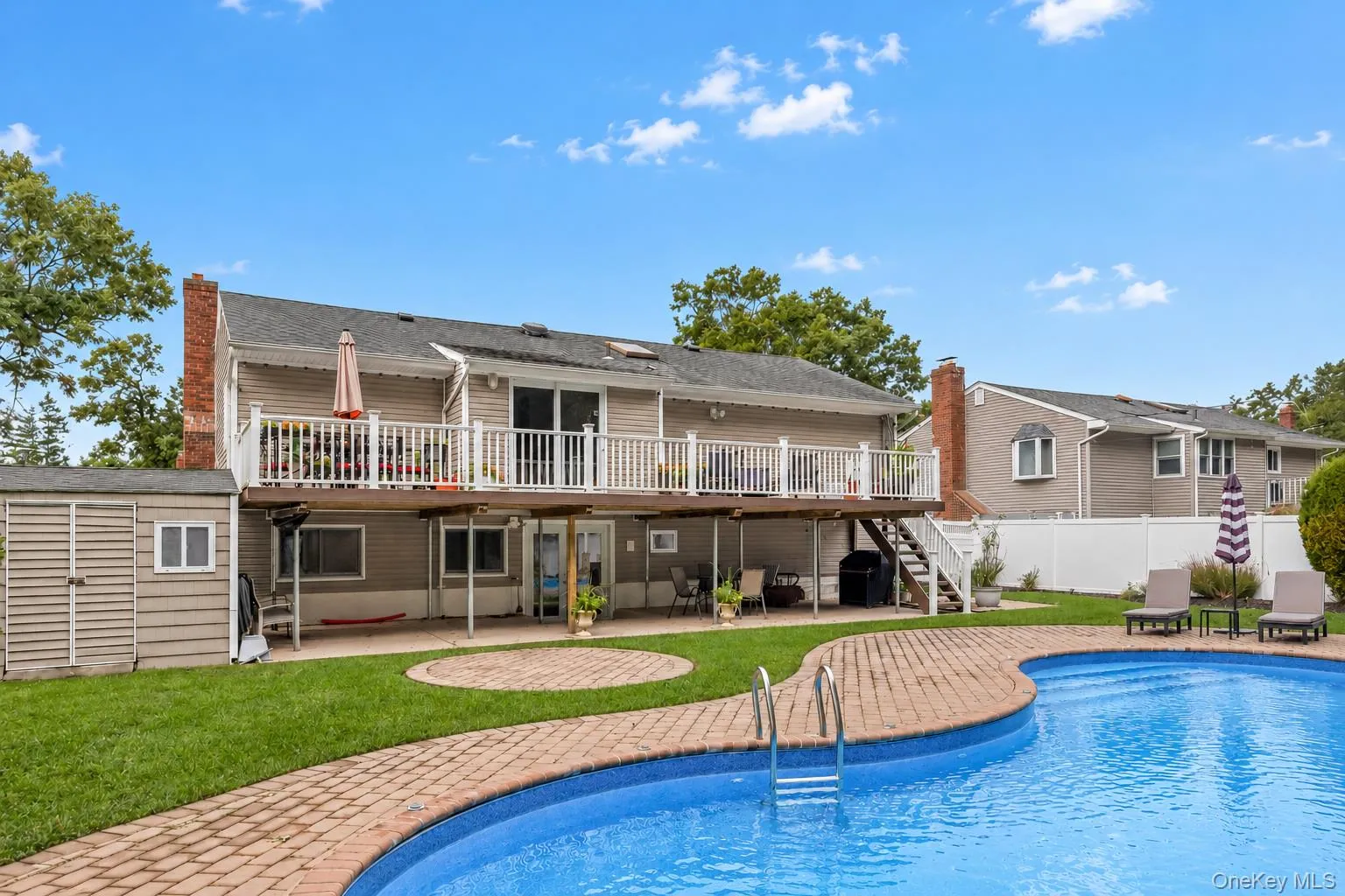 31 Sterling Lane, Smithtown, NY, 4 Bedrooms Bedrooms, 9 Rooms Rooms,2 BathroomsBathrooms,Residential,For Rent,Sterling,0,1059410 31 Sterling Lane, Smithtown, NY, 4 Bedrooms Bedrooms, 9 Rooms Rooms,2 BathroomsBathrooms,Residential,For Rent,Sterling,0,1059410