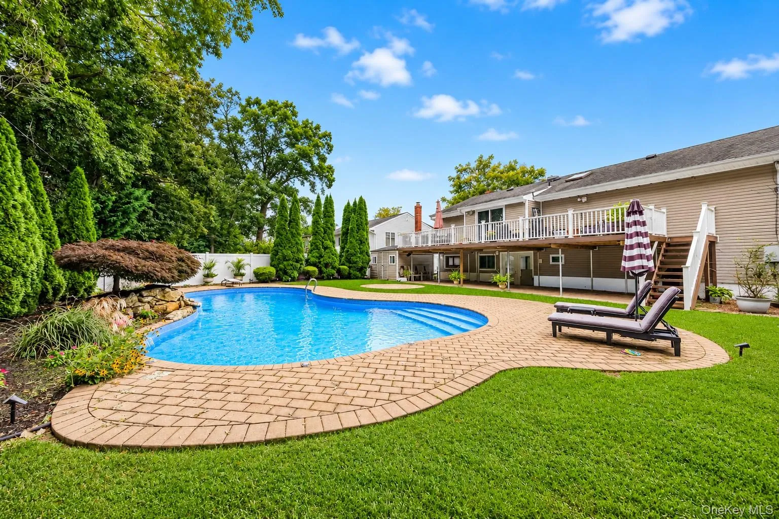 31 Sterling Lane, Smithtown, NY, 4 Bedrooms Bedrooms, 9 Rooms Rooms,2 BathroomsBathrooms,Residential,For Rent,Sterling,0,1059410 31 Sterling Lane, Smithtown, NY, 4 Bedrooms Bedrooms, 9 Rooms Rooms,2 BathroomsBathrooms,Residential,For Rent,Sterling,0,1059410