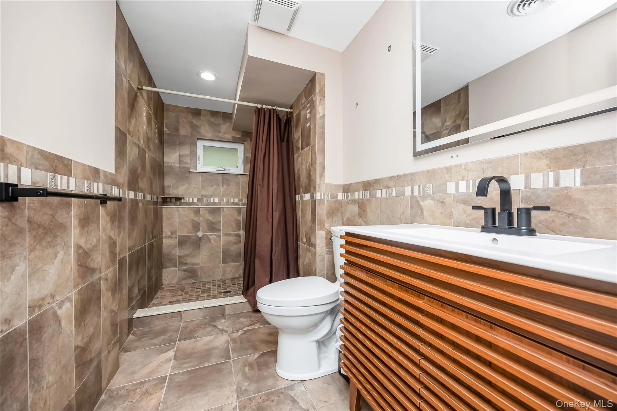 31 Sterling Lane, Smithtown, NY, 4 Bedrooms Bedrooms, 9 Rooms Rooms,2 BathroomsBathrooms,Residential,For Rent,Sterling,0,1059410 31 Sterling Lane, Smithtown, NY, 4 Bedrooms Bedrooms, 9 Rooms Rooms,2 BathroomsBathrooms,Residential,For Rent,Sterling,0,1059410
