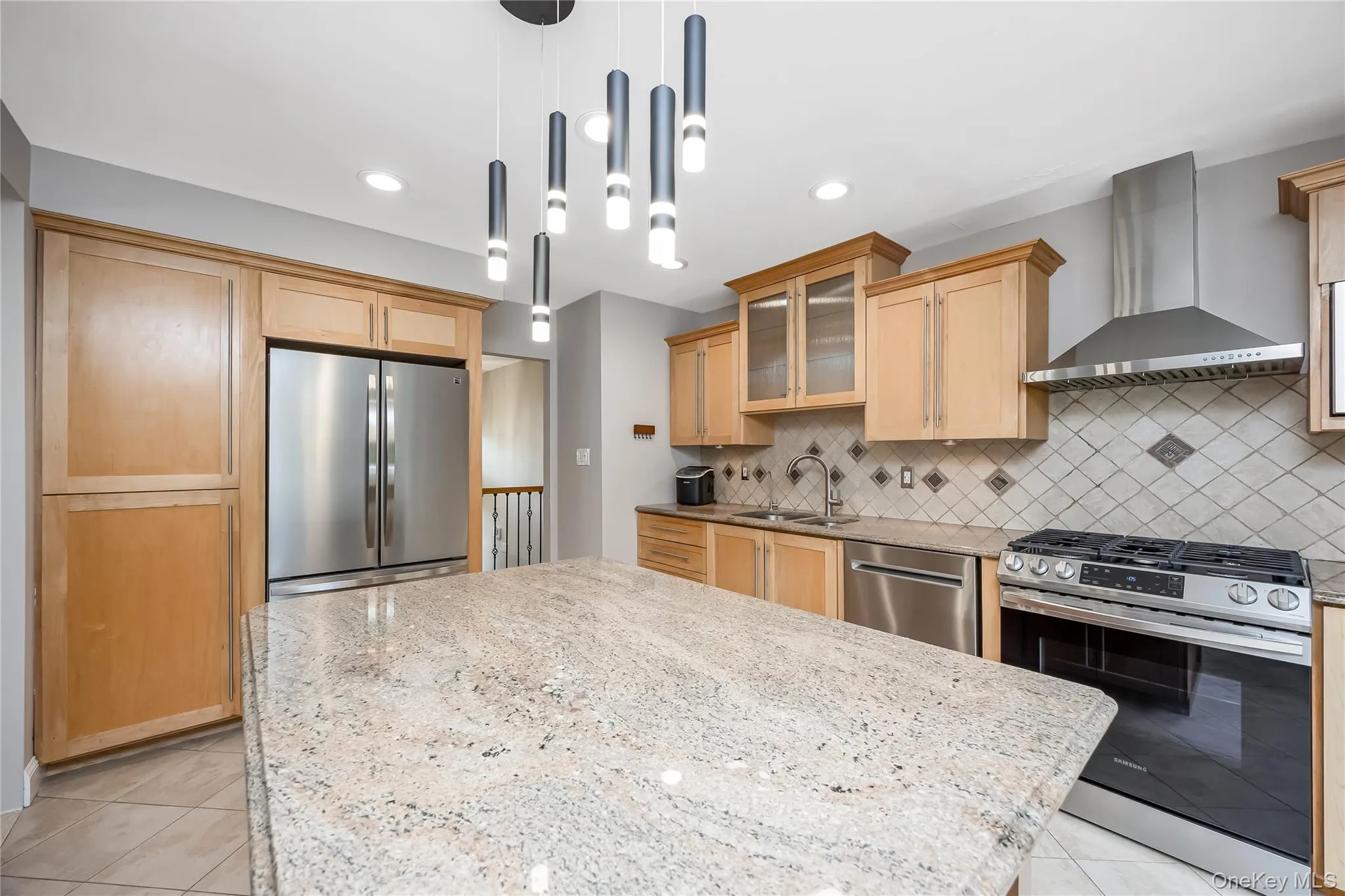 31 Sterling Lane, Smithtown, NY, 4 Bedrooms Bedrooms, 9 Rooms Rooms,2 BathroomsBathrooms,Residential,For Rent,Sterling,0,1059410 31 Sterling Lane, Smithtown, NY, 4 Bedrooms Bedrooms, 9 Rooms Rooms,2 BathroomsBathrooms,Residential,For Rent,Sterling,0,1059410