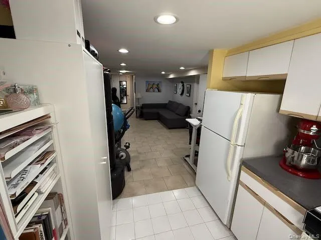 6414 83rd Place, New York, NY, 3 Bedrooms Bedrooms, 7 Rooms Rooms,2 BathroomsBathrooms,Residential,For Rent,83rd,0,1059411 6414 83rd Place, New York, NY, 3 Bedrooms Bedrooms, 7 Rooms Rooms,2 BathroomsBathrooms,Residential,For Rent,83rd,0,1059411