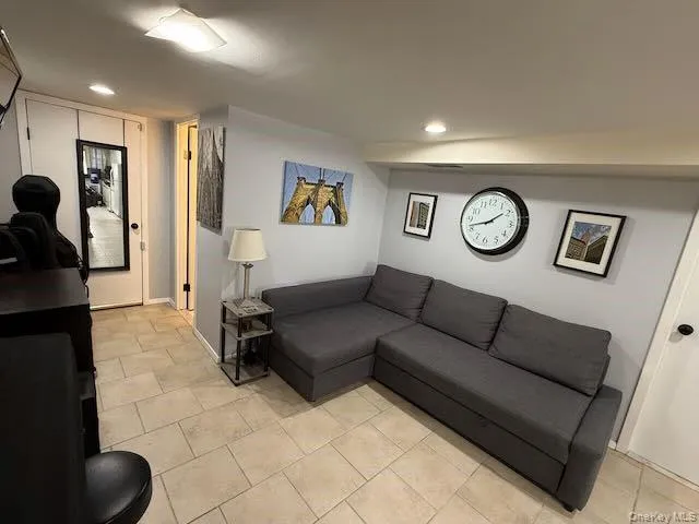 6414 83rd Place, New York, NY, 3 Bedrooms Bedrooms, 7 Rooms Rooms,2 BathroomsBathrooms,Residential,For Rent,83rd,0,1059411 6414 83rd Place, New York, NY, 3 Bedrooms Bedrooms, 7 Rooms Rooms,2 BathroomsBathrooms,Residential,For Rent,83rd,0,1059411
