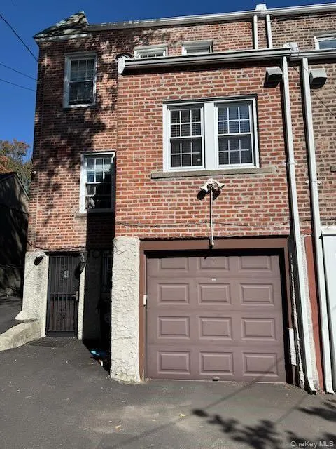 6414 83rd Place, New York, NY, 3 Bedrooms Bedrooms, 7 Rooms Rooms,2 BathroomsBathrooms,Residential,For Rent,83rd,0,1059411 6414 83rd Place, New York, NY, 3 Bedrooms Bedrooms, 7 Rooms Rooms,2 BathroomsBathrooms,Residential,For Rent,83rd,0,1059411