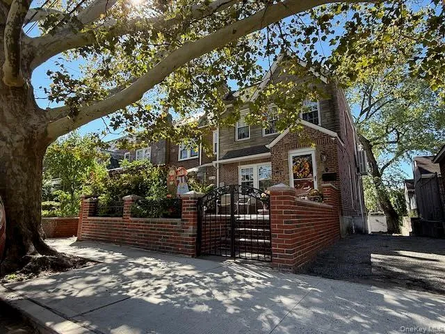 6414 83rd Place, New York, NY, 3 Bedrooms Bedrooms, 7 Rooms Rooms,2 BathroomsBathrooms,Residential,For Rent,83rd,0,1059411 6414 83rd Place, New York, NY, 3 Bedrooms Bedrooms, 7 Rooms Rooms,2 BathroomsBathrooms,Residential,For Rent,83rd,0,1059411
