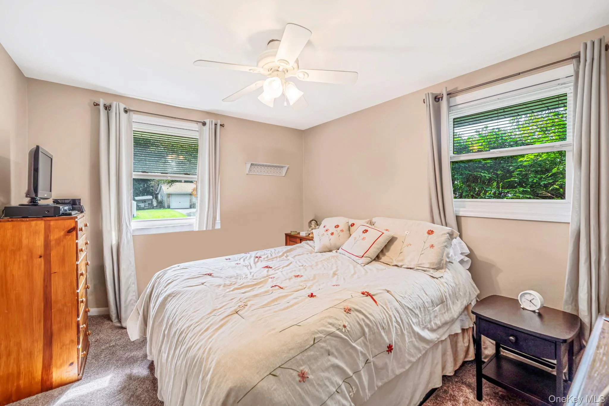 5 Allegheny Drive, Brookhaven, NY, 4 Bedrooms Bedrooms, 7 Rooms Rooms,1 BathroomBathrooms,Residential,For Rent,Allegheny,0,1059416 5 Allegheny Drive, Brookhaven, NY, 4 Bedrooms Bedrooms, 7 Rooms Rooms,1 BathroomBathrooms,Residential,For Rent,Allegheny,0,1059416