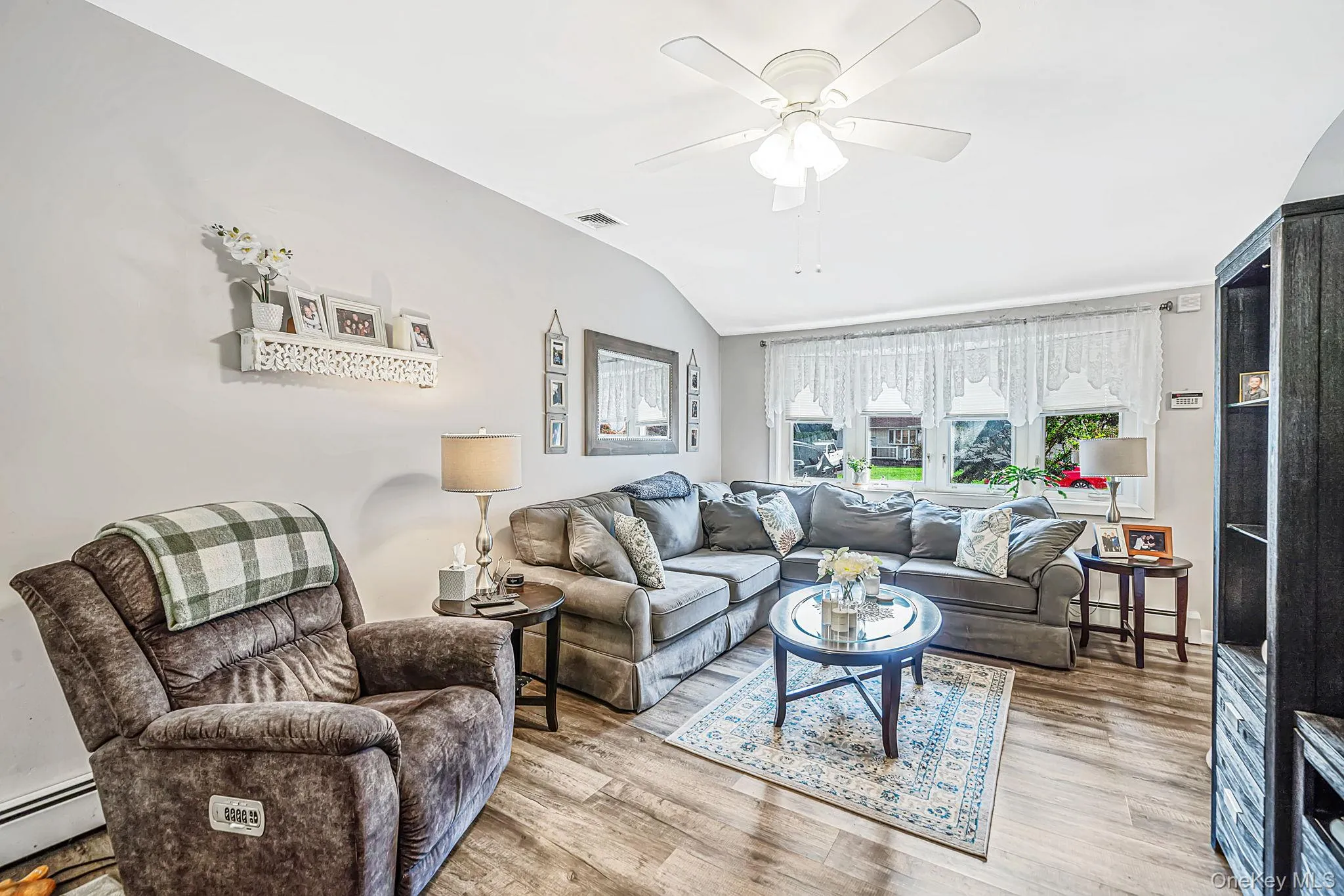 5 Allegheny Drive, Brookhaven, NY, 4 Bedrooms Bedrooms, 7 Rooms Rooms,1 BathroomBathrooms,Residential,For Rent,Allegheny,0,1059416 5 Allegheny Drive, Brookhaven, NY, 4 Bedrooms Bedrooms, 7 Rooms Rooms,1 BathroomBathrooms,Residential,For Rent,Allegheny,0,1059416