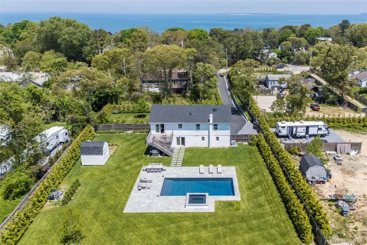 78 North Road Unit B, Southampton, New York 11946
