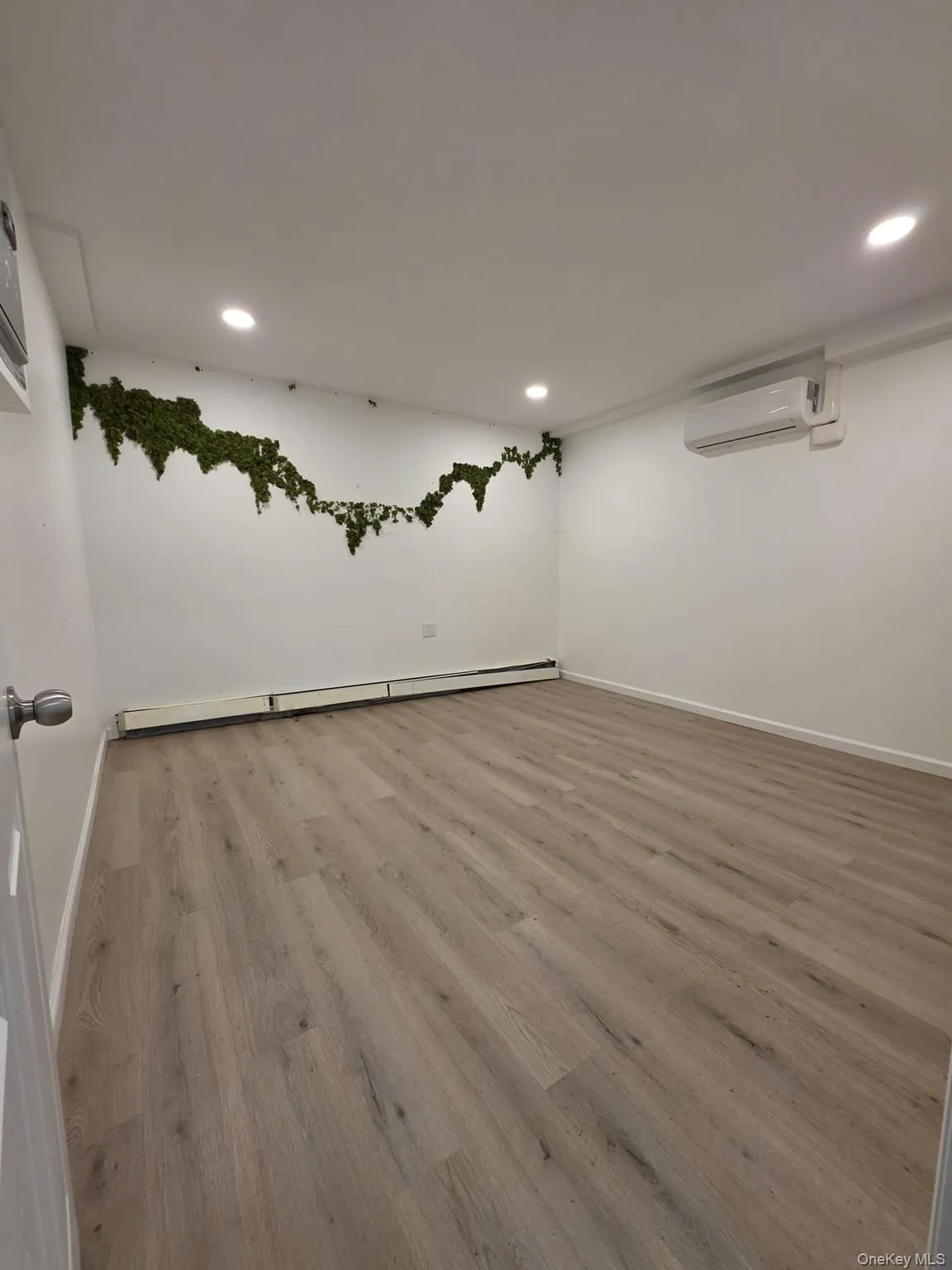 5904 Riverdale Avenue, New York, NY, ,Commercial Lease,For Rent,Riverdale,0,1059433 5904 Riverdale Avenue, New York, NY, ,Commercial Lease,For Rent,Riverdale,0,1059433