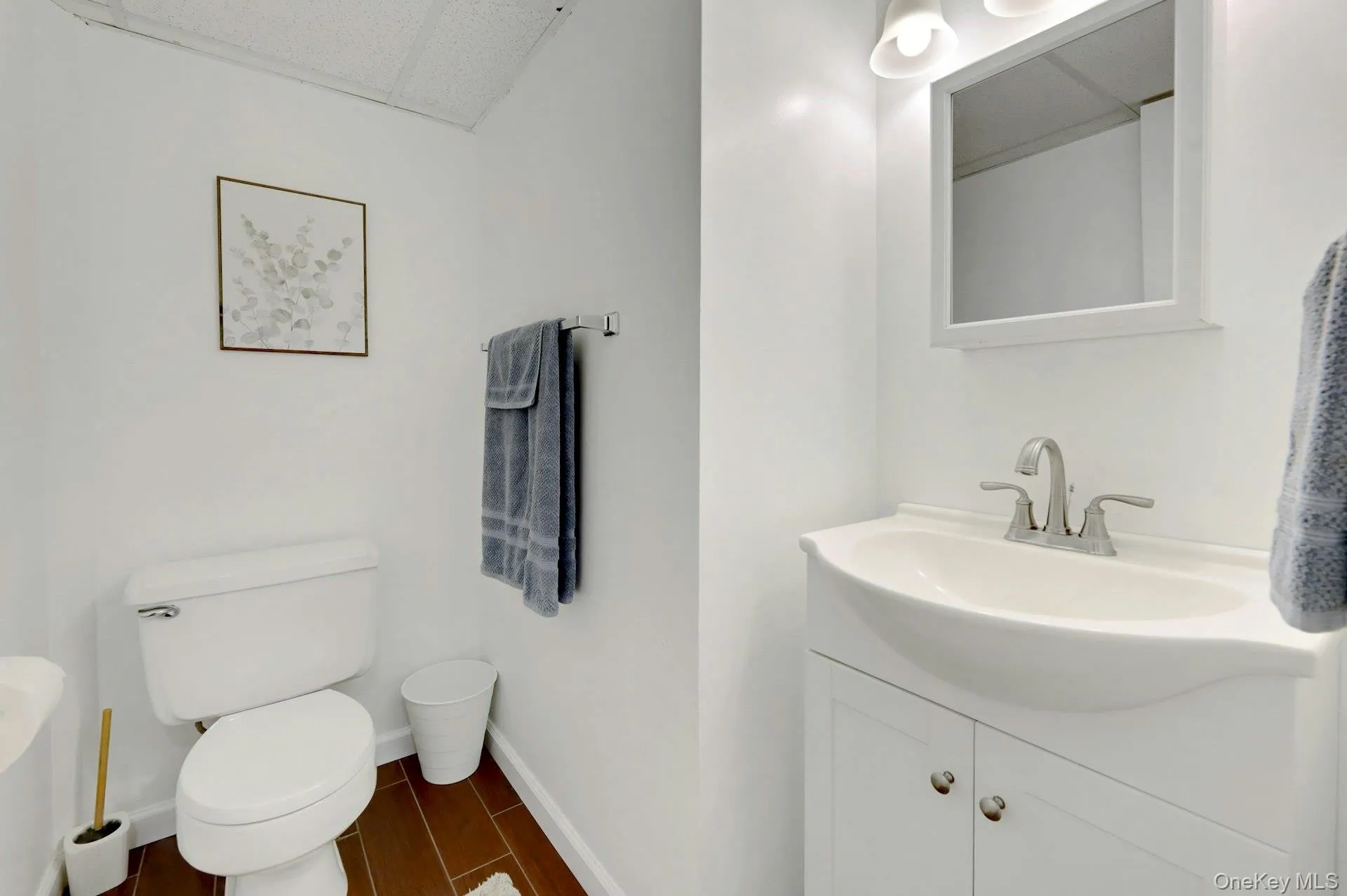 17 Heritage Drive, Clarkstown, NY, 3 Bedrooms Bedrooms, 8 Rooms Rooms,2 BathroomsBathrooms,Residential,For Rent,Heritage,0,1059434 17 Heritage Drive, Clarkstown, NY, 3 Bedrooms Bedrooms, 8 Rooms Rooms,2 BathroomsBathrooms,Residential,For Rent,Heritage,0,1059434