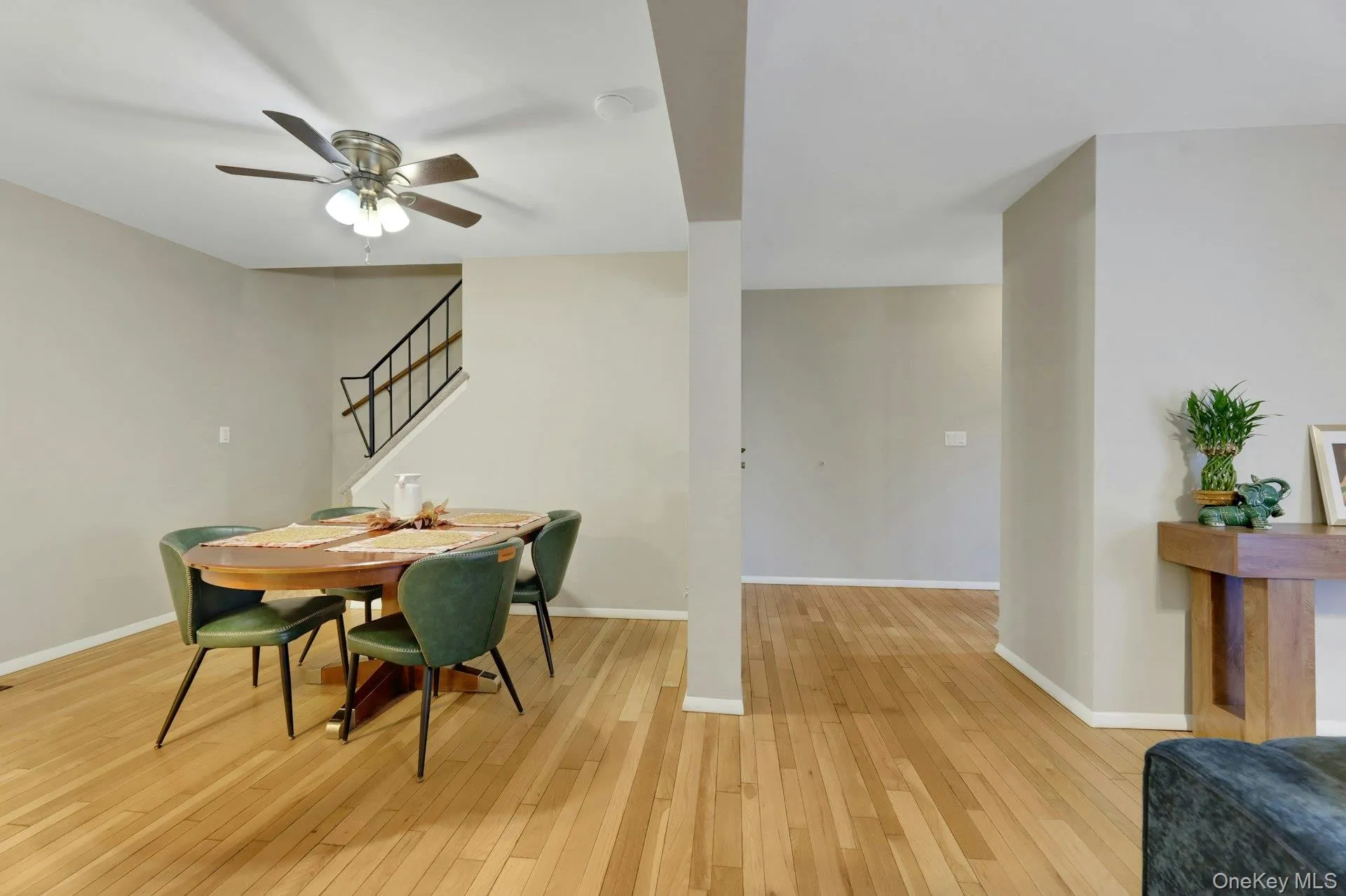 17 Heritage Drive, Clarkstown, NY, 3 Bedrooms Bedrooms, 8 Rooms Rooms,2 BathroomsBathrooms,Residential,For Rent,Heritage,0,1059434 17 Heritage Drive, Clarkstown, NY, 3 Bedrooms Bedrooms, 8 Rooms Rooms,2 BathroomsBathrooms,Residential,For Rent,Heritage,0,1059434