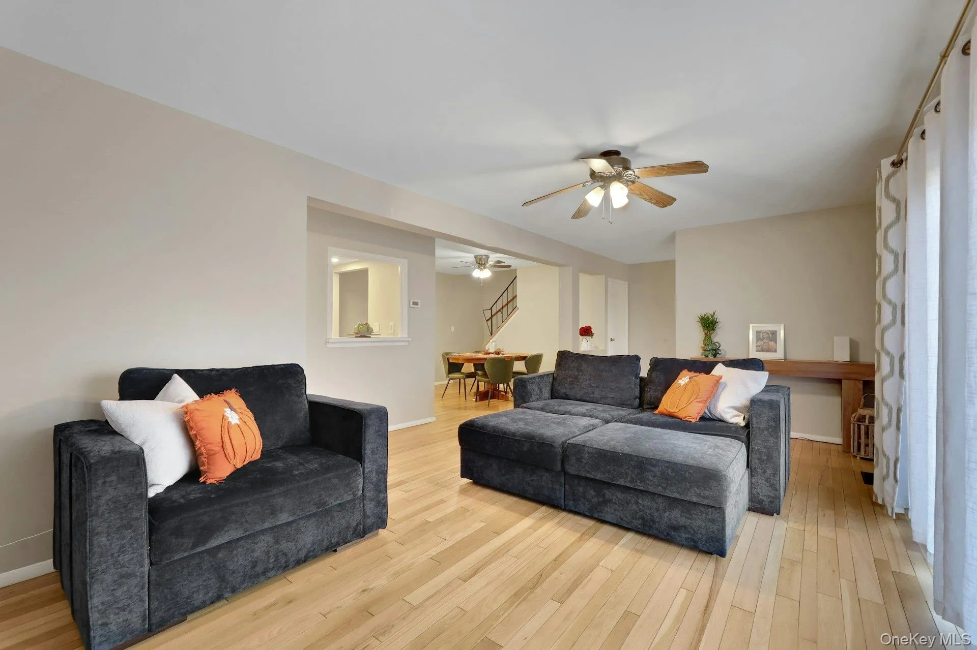 17 Heritage Drive, Clarkstown, NY, 3 Bedrooms Bedrooms, 8 Rooms Rooms,2 BathroomsBathrooms,Residential,For Rent,Heritage,0,1059434 17 Heritage Drive, Clarkstown, NY, 3 Bedrooms Bedrooms, 8 Rooms Rooms,2 BathroomsBathrooms,Residential,For Rent,Heritage,0,1059434