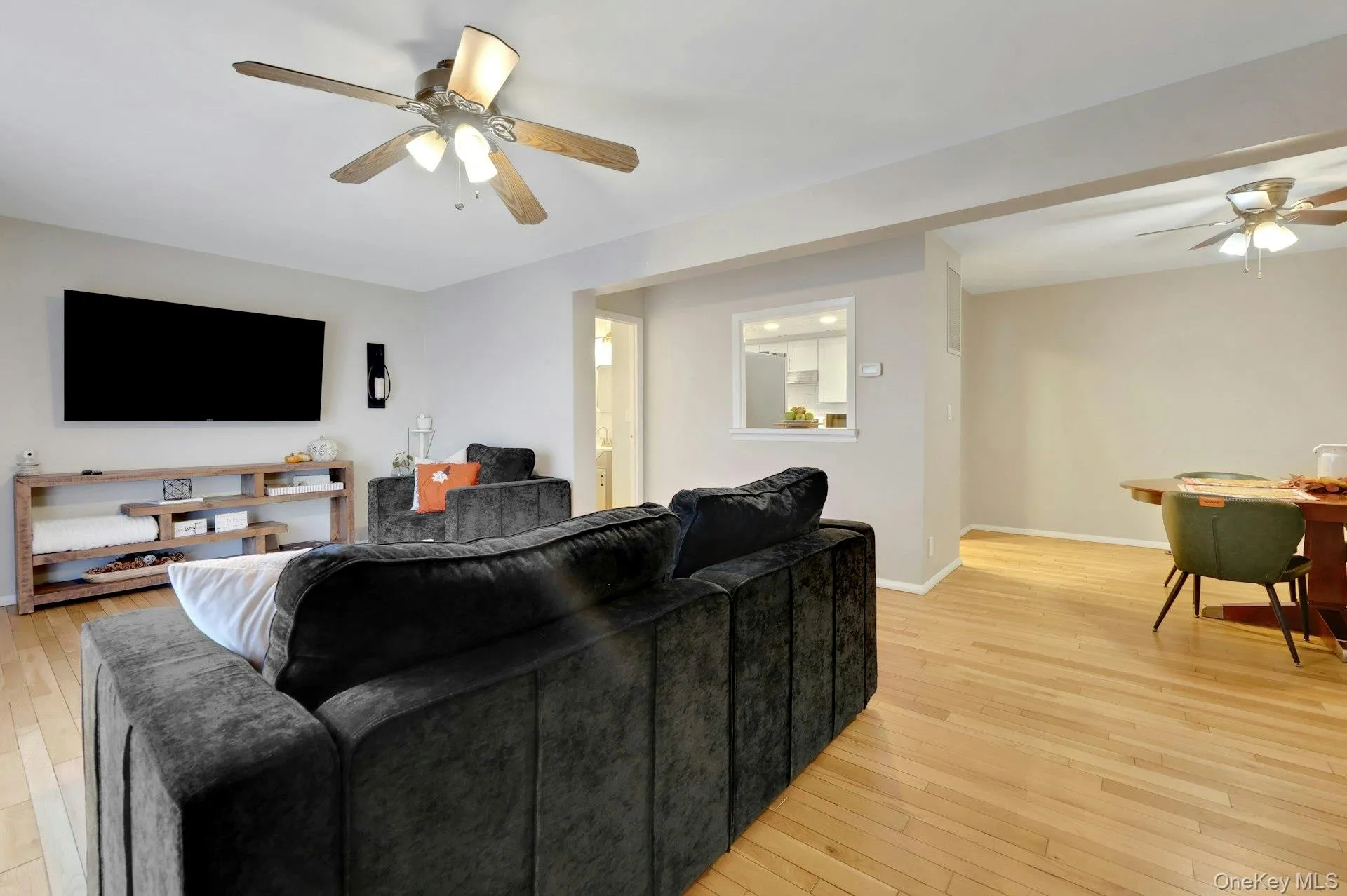 17 Heritage Drive, Clarkstown, NY, 3 Bedrooms Bedrooms, 8 Rooms Rooms,2 BathroomsBathrooms,Residential,For Rent,Heritage,0,1059434 17 Heritage Drive, Clarkstown, NY, 3 Bedrooms Bedrooms, 8 Rooms Rooms,2 BathroomsBathrooms,Residential,For Rent,Heritage,0,1059434