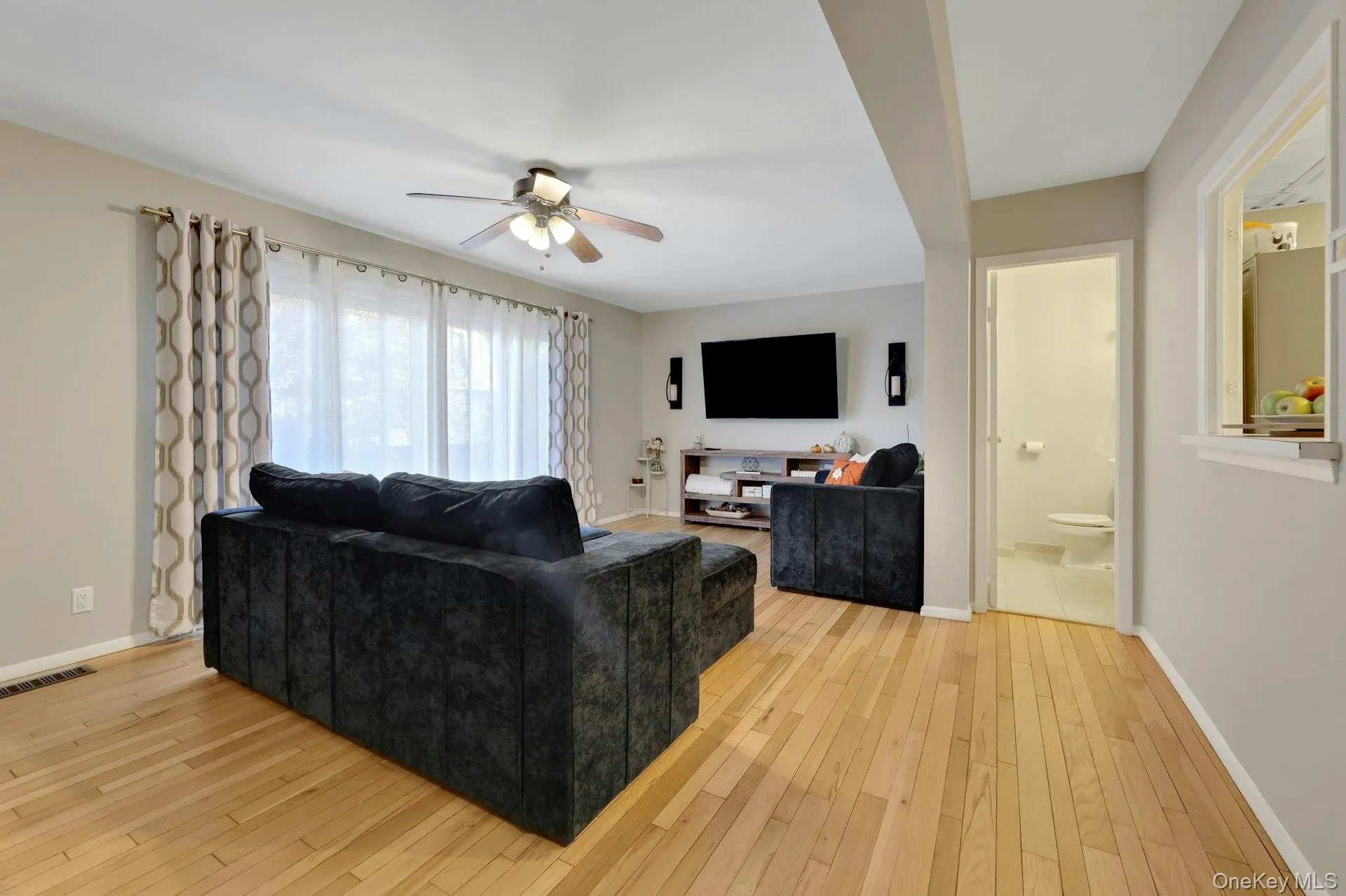 17 Heritage Drive, Clarkstown, NY, 3 Bedrooms Bedrooms, 8 Rooms Rooms,2 BathroomsBathrooms,Residential,For Rent,Heritage,0,1059434 17 Heritage Drive, Clarkstown, NY, 3 Bedrooms Bedrooms, 8 Rooms Rooms,2 BathroomsBathrooms,Residential,For Rent,Heritage,0,1059434