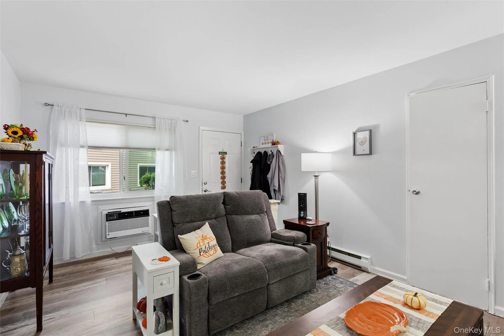 40 4th Street, Brookhaven, NY, 1 Bedroom Bedrooms, 3 Rooms Rooms,1 BathroomBathrooms,Residential,For Rent,4th,0,1059472 40 4th Street, Brookhaven, NY, 1 Bedroom Bedrooms, 3 Rooms Rooms,1 BathroomBathrooms,Residential,For Rent,4th,0,1059472