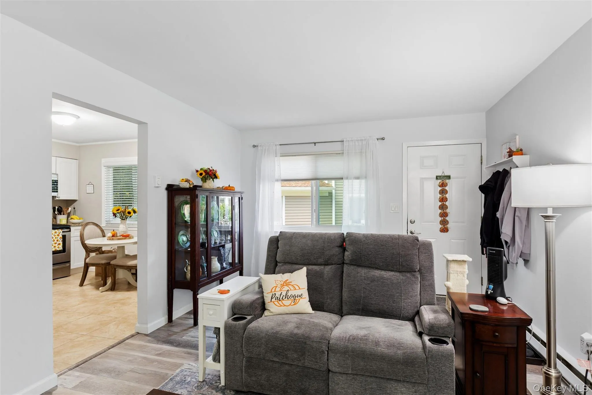 40 4th Street, Brookhaven, NY, 1 Bedroom Bedrooms, 3 Rooms Rooms,1 BathroomBathrooms,Residential,For Rent,4th,0,1059472 40 4th Street, Brookhaven, NY, 1 Bedroom Bedrooms, 3 Rooms Rooms,1 BathroomBathrooms,Residential,For Rent,4th,0,1059472