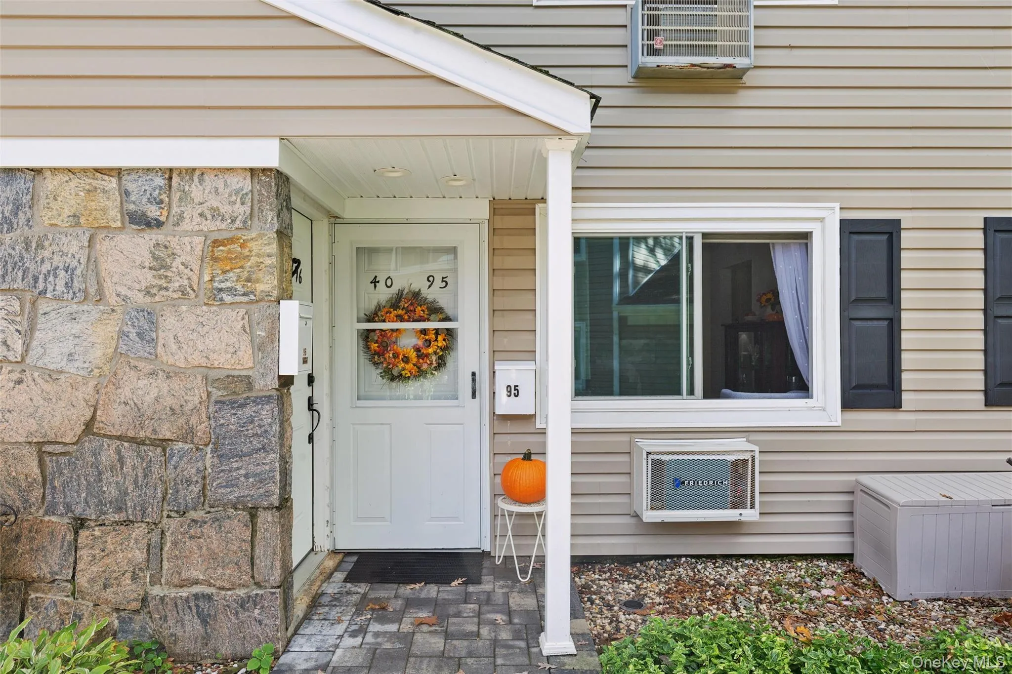 40 4th Street, Brookhaven, NY, 1 Bedroom Bedrooms, 3 Rooms Rooms,1 BathroomBathrooms,Residential,For Rent,4th,0,1059472 40 4th Street, Brookhaven, NY, 1 Bedroom Bedrooms, 3 Rooms Rooms,1 BathroomBathrooms,Residential,For Rent,4th,0,1059472