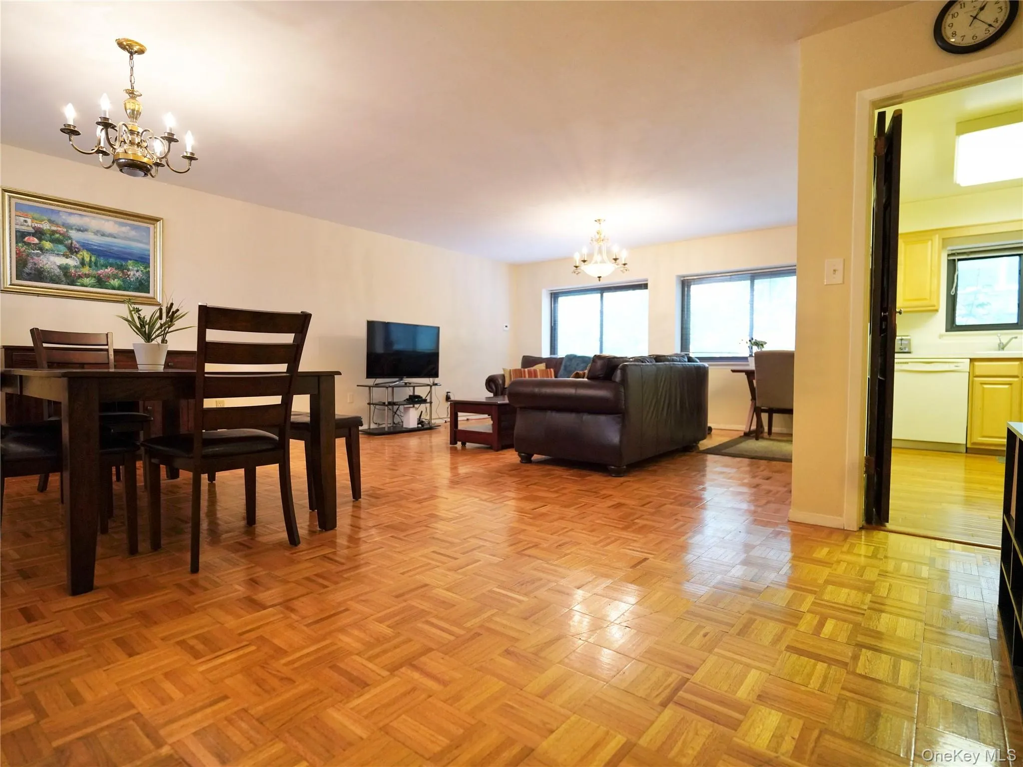 21 Canterbury Road, North Hempstead, NY, 2 Bedrooms Bedrooms, 4 Rooms Rooms,2 BathroomsBathrooms,Residential,For Rent,Canterbury,0,1059476 21 Canterbury Road, North Hempstead, NY, 2 Bedrooms Bedrooms, 4 Rooms Rooms,2 BathroomsBathrooms,Residential,For Rent,Canterbury,0,1059476