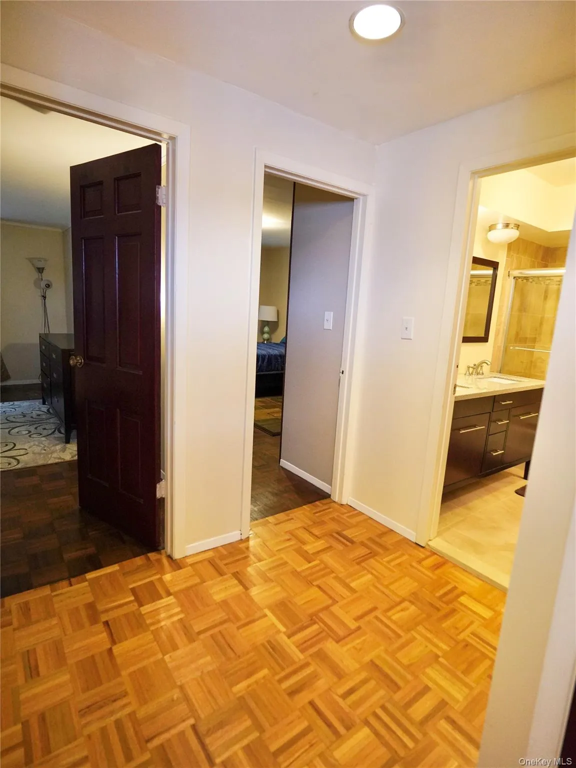 21 Canterbury Road, North Hempstead, NY, 2 Bedrooms Bedrooms, 4 Rooms Rooms,2 BathroomsBathrooms,Residential,For Rent,Canterbury,0,1059476 21 Canterbury Road, North Hempstead, NY, 2 Bedrooms Bedrooms, 4 Rooms Rooms,2 BathroomsBathrooms,Residential,For Rent,Canterbury,0,1059476