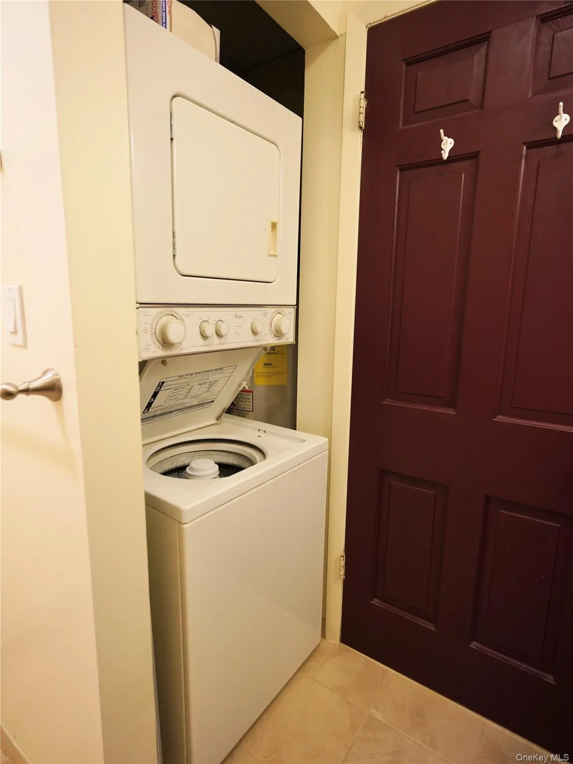 21 Canterbury Road, North Hempstead, NY, 2 Bedrooms Bedrooms, 4 Rooms Rooms,2 BathroomsBathrooms,Residential,For Rent,Canterbury,0,1059476 21 Canterbury Road, North Hempstead, NY, 2 Bedrooms Bedrooms, 4 Rooms Rooms,2 BathroomsBathrooms,Residential,For Rent,Canterbury,0,1059476