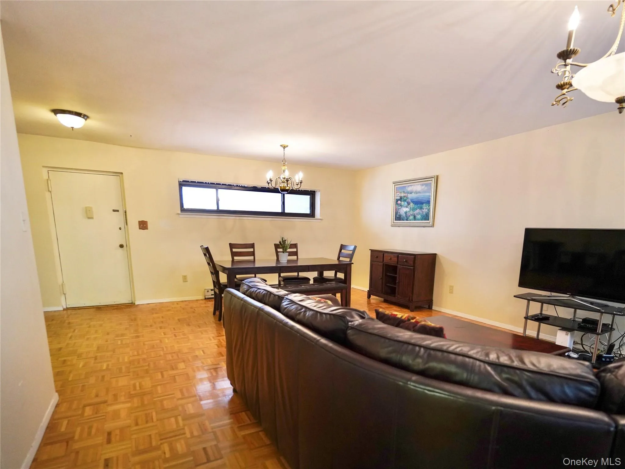 21 Canterbury Road, North Hempstead, NY, 2 Bedrooms Bedrooms, 4 Rooms Rooms,2 BathroomsBathrooms,Residential,For Rent,Canterbury,0,1059476 21 Canterbury Road, North Hempstead, NY, 2 Bedrooms Bedrooms, 4 Rooms Rooms,2 BathroomsBathrooms,Residential,For Rent,Canterbury,0,1059476