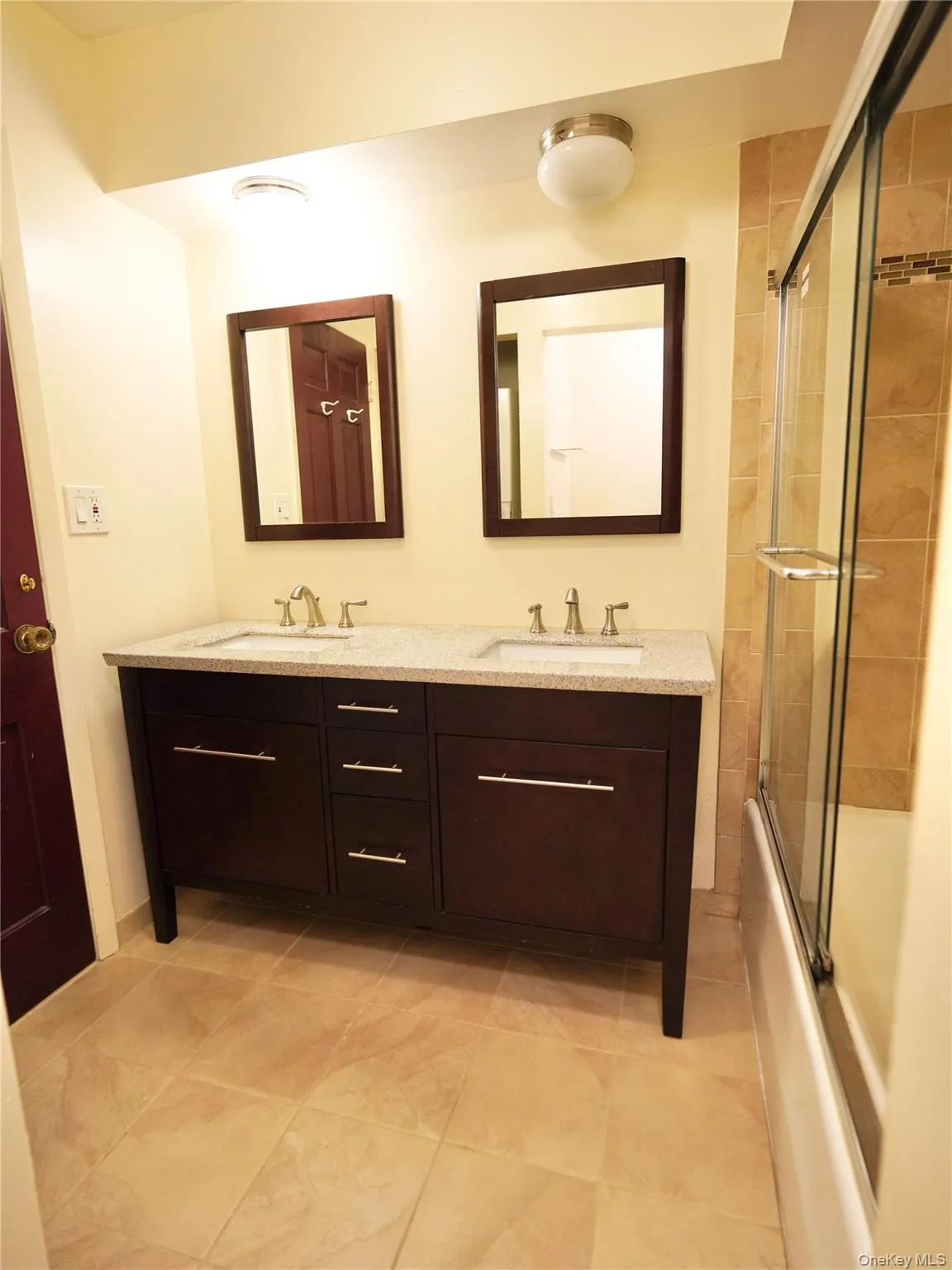 21 Canterbury Road, North Hempstead, NY, 2 Bedrooms Bedrooms, 4 Rooms Rooms,2 BathroomsBathrooms,Residential,For Rent,Canterbury,0,1059476 21 Canterbury Road, North Hempstead, NY, 2 Bedrooms Bedrooms, 4 Rooms Rooms,2 BathroomsBathrooms,Residential,For Rent,Canterbury,0,1059476