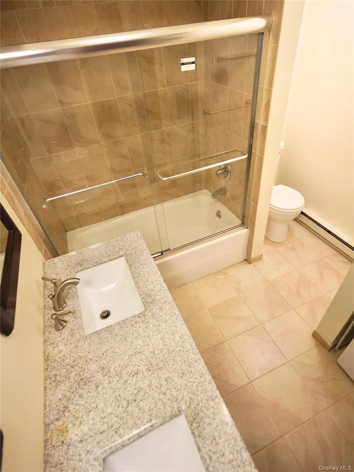 21 Canterbury Road, North Hempstead, NY, 2 Bedrooms Bedrooms, 4 Rooms Rooms,2 BathroomsBathrooms,Residential,For Rent,Canterbury,0,1059476 21 Canterbury Road, North Hempstead, NY, 2 Bedrooms Bedrooms, 4 Rooms Rooms,2 BathroomsBathrooms,Residential,For Rent,Canterbury,0,1059476