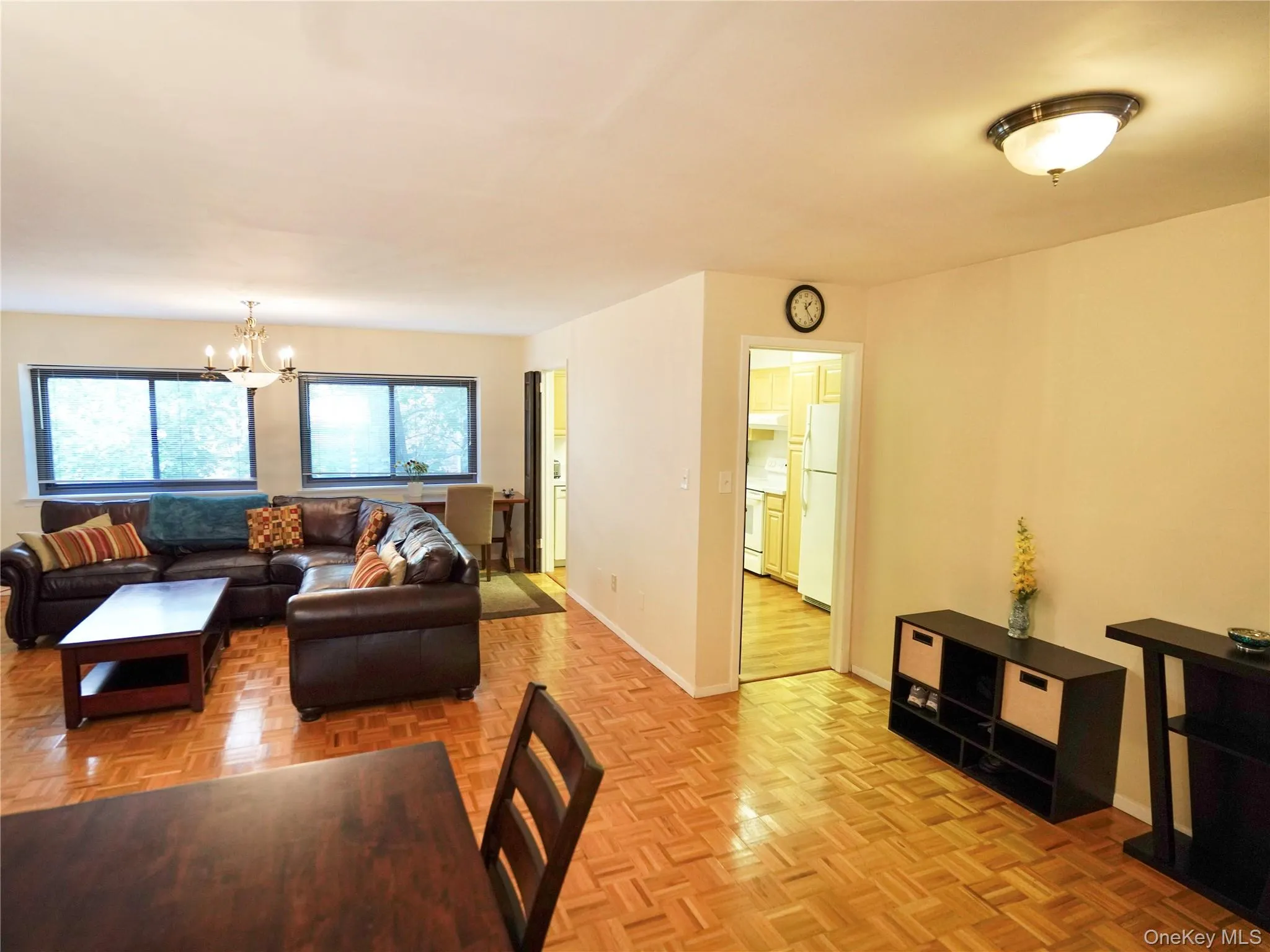 21 Canterbury Road, North Hempstead, NY, 2 Bedrooms Bedrooms, 4 Rooms Rooms,2 BathroomsBathrooms,Residential,For Rent,Canterbury,0,1059476 21 Canterbury Road, North Hempstead, NY, 2 Bedrooms Bedrooms, 4 Rooms Rooms,2 BathroomsBathrooms,Residential,For Rent,Canterbury,0,1059476