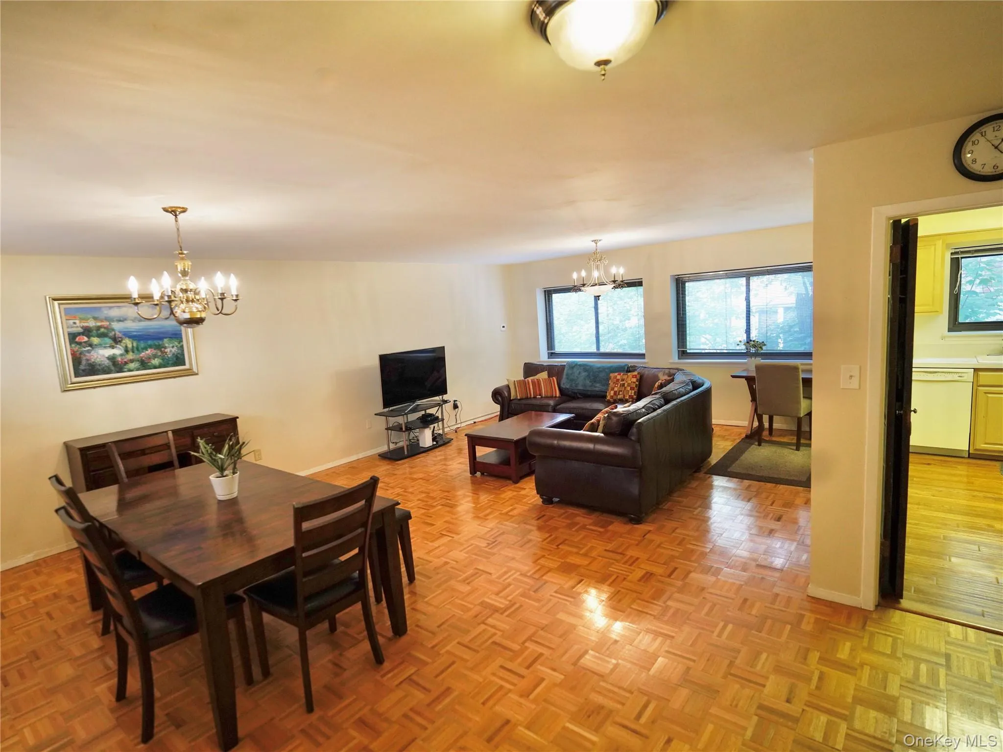 21 Canterbury Road, North Hempstead, NY, 2 Bedrooms Bedrooms, 4 Rooms Rooms,2 BathroomsBathrooms,Residential,For Rent,Canterbury,0,1059476 21 Canterbury Road, North Hempstead, NY, 2 Bedrooms Bedrooms, 4 Rooms Rooms,2 BathroomsBathrooms,Residential,For Rent,Canterbury,0,1059476