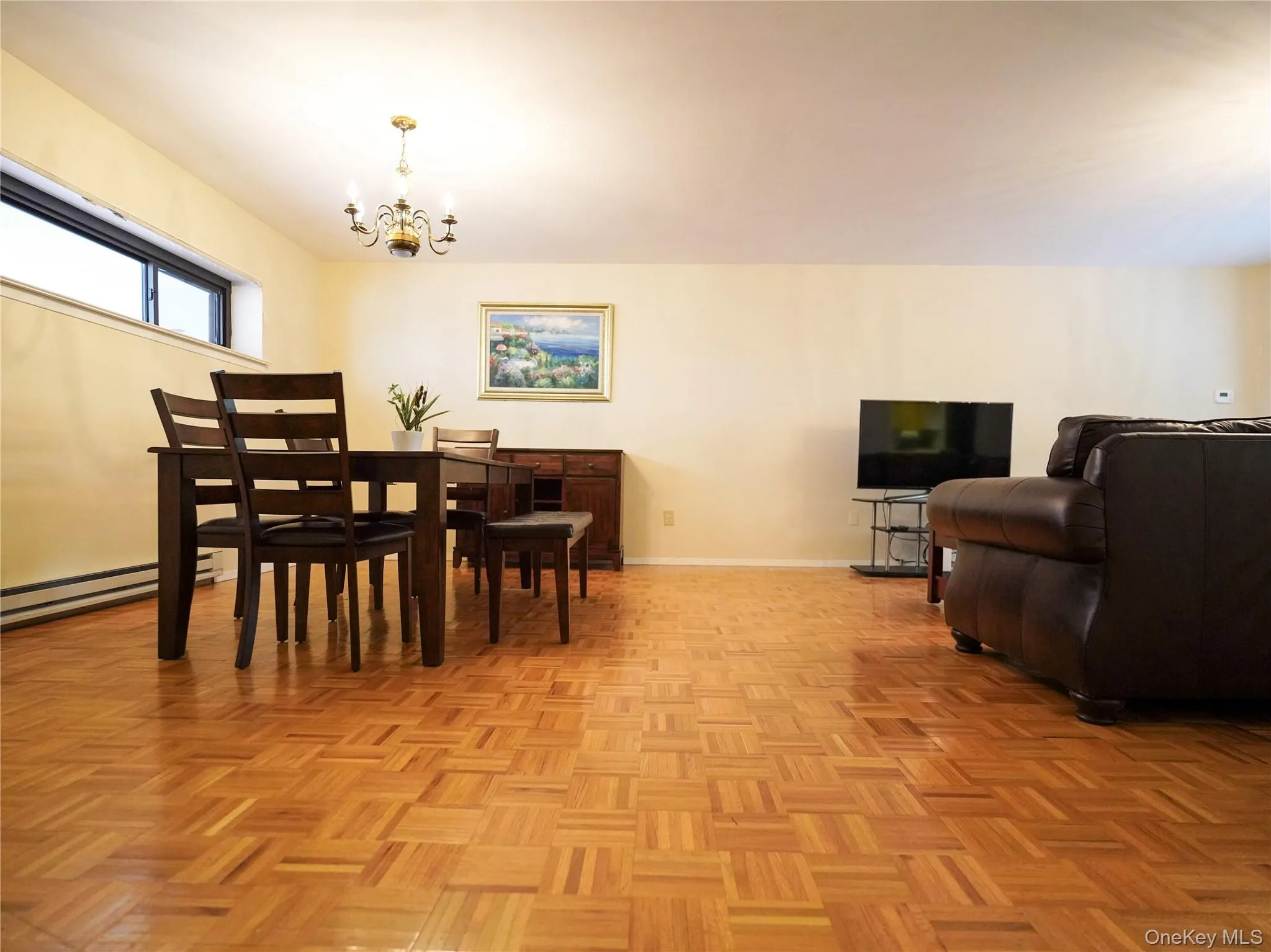 21 Canterbury Road, North Hempstead, NY, 2 Bedrooms Bedrooms, 4 Rooms Rooms,2 BathroomsBathrooms,Residential,For Rent,Canterbury,0,1059476 21 Canterbury Road, North Hempstead, NY, 2 Bedrooms Bedrooms, 4 Rooms Rooms,2 BathroomsBathrooms,Residential,For Rent,Canterbury,0,1059476