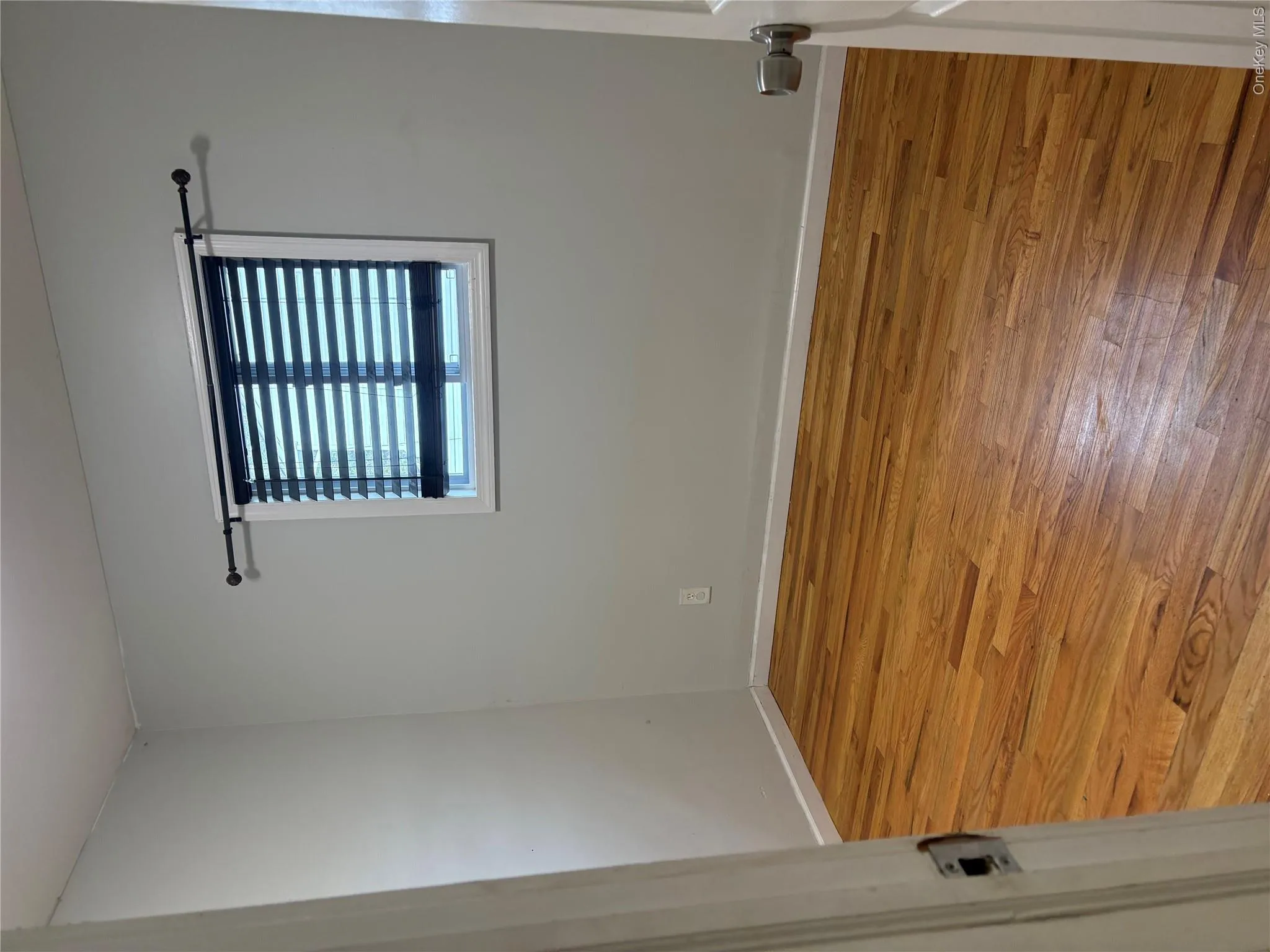 290 Leaf Avenue, Islip, NY, 3 Bedroom Bedrooms, 4 Room Rooms,1 BathroomBathrooms,Residential Lease,For Rent,Leaf,0,1059482 290 Leaf Avenue, Islip, NY, 3 Bedroom Bedrooms, 4 Room Rooms,1 BathroomBathrooms,Residential Lease,For Rent,Leaf,0,1059482