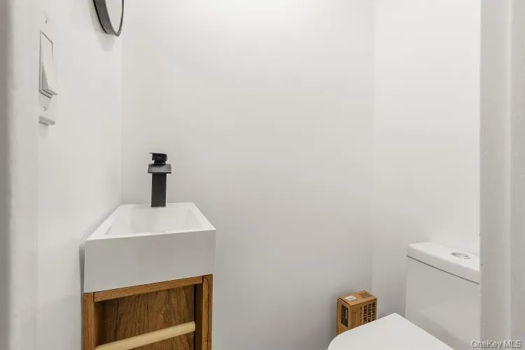 1759 Tenbroeck Avenue, New York, NY, 3 Bedrooms Bedrooms, 6 Rooms Rooms,2 BathroomsBathrooms,Residential,For Rent,Tenbroeck,0,1059487 1759 Tenbroeck Avenue, New York, NY, 3 Bedrooms Bedrooms, 6 Rooms Rooms,2 BathroomsBathrooms,Residential,For Rent,Tenbroeck,0,1059487