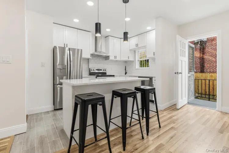 1759 Tenbroeck Avenue, New York, NY, 3 Bedrooms Bedrooms, 6 Rooms Rooms,2 BathroomsBathrooms,Residential,For Rent,Tenbroeck,0,1059487 1759 Tenbroeck Avenue, New York, NY, 3 Bedrooms Bedrooms, 6 Rooms Rooms,2 BathroomsBathrooms,Residential,For Rent,Tenbroeck,0,1059487