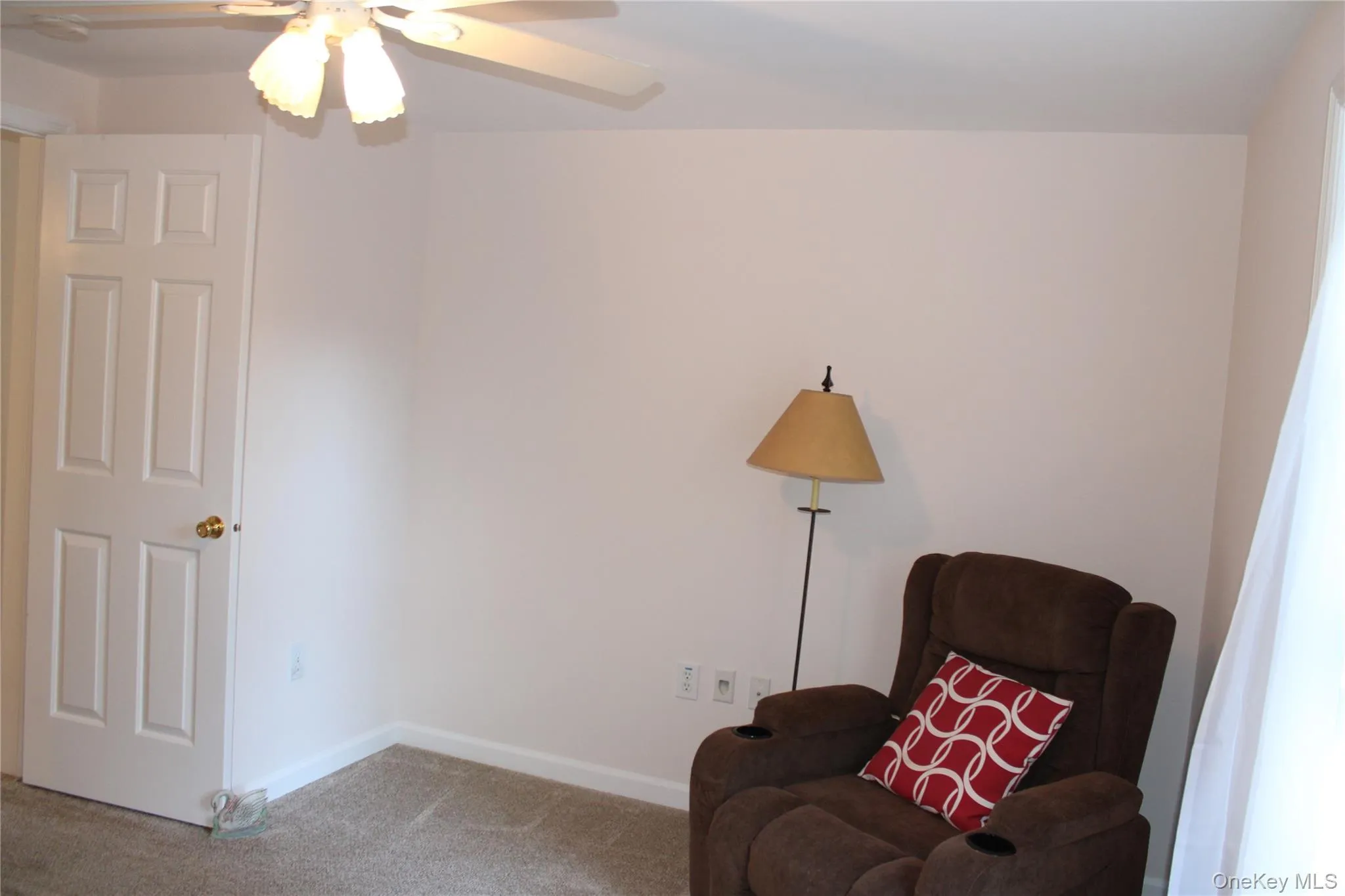 1661 Old Country Road, Riverhead, NY, 2 Bedrooms Bedrooms, 5 Rooms Rooms,2 BathroomsBathrooms,Residential,For Rent,Old Country,0,1059497 1661 Old Country Road, Riverhead, NY, 2 Bedrooms Bedrooms, 5 Rooms Rooms,2 BathroomsBathrooms,Residential,For Rent,Old Country,0,1059497