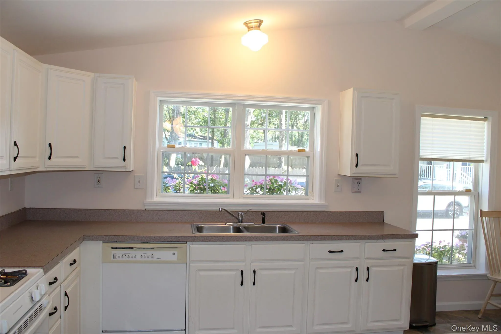 1661 Old Country Road, Riverhead, NY, 2 Bedrooms Bedrooms, 5 Rooms Rooms,2 BathroomsBathrooms,Residential,For Rent,Old Country,0,1059497 1661 Old Country Road, Riverhead, NY, 2 Bedrooms Bedrooms, 5 Rooms Rooms,2 BathroomsBathrooms,Residential,For Rent,Old Country,0,1059497