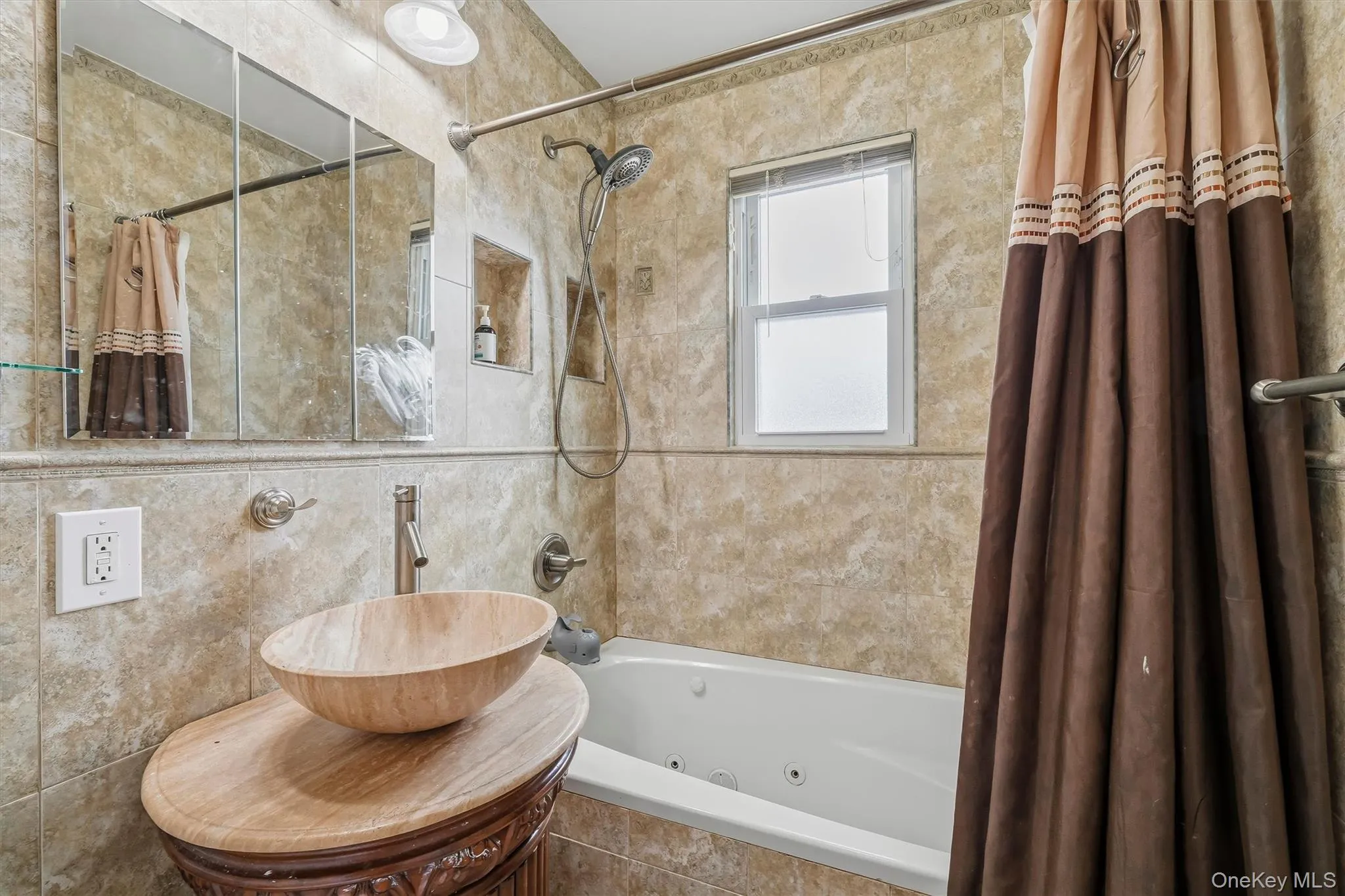 26 Custer Avenue, Yonkers, NY, 4 Bedrooms Bedrooms, 6 Rooms Rooms,2 BathroomsBathrooms,Residential,For Rent,Custer,0,1059498 26 Custer Avenue, Yonkers, NY, 4 Bedrooms Bedrooms, 6 Rooms Rooms,2 BathroomsBathrooms,Residential,For Rent,Custer,0,1059498