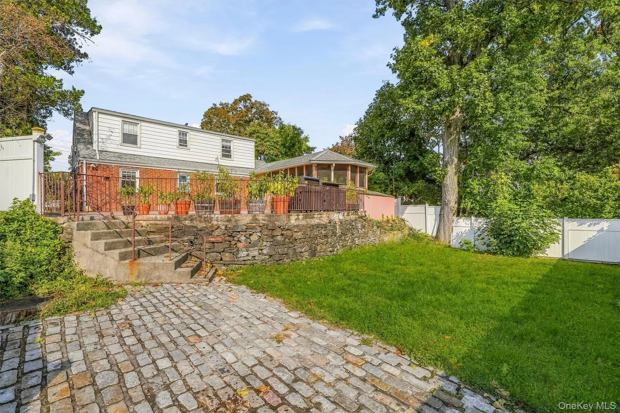 26 Custer Avenue, Yonkers, NY, 4 Bedrooms Bedrooms, 6 Rooms Rooms,2 BathroomsBathrooms,Residential,For Rent,Custer,0,1059498 26 Custer Avenue, Yonkers, NY, 4 Bedrooms Bedrooms, 6 Rooms Rooms,2 BathroomsBathrooms,Residential,For Rent,Custer,0,1059498