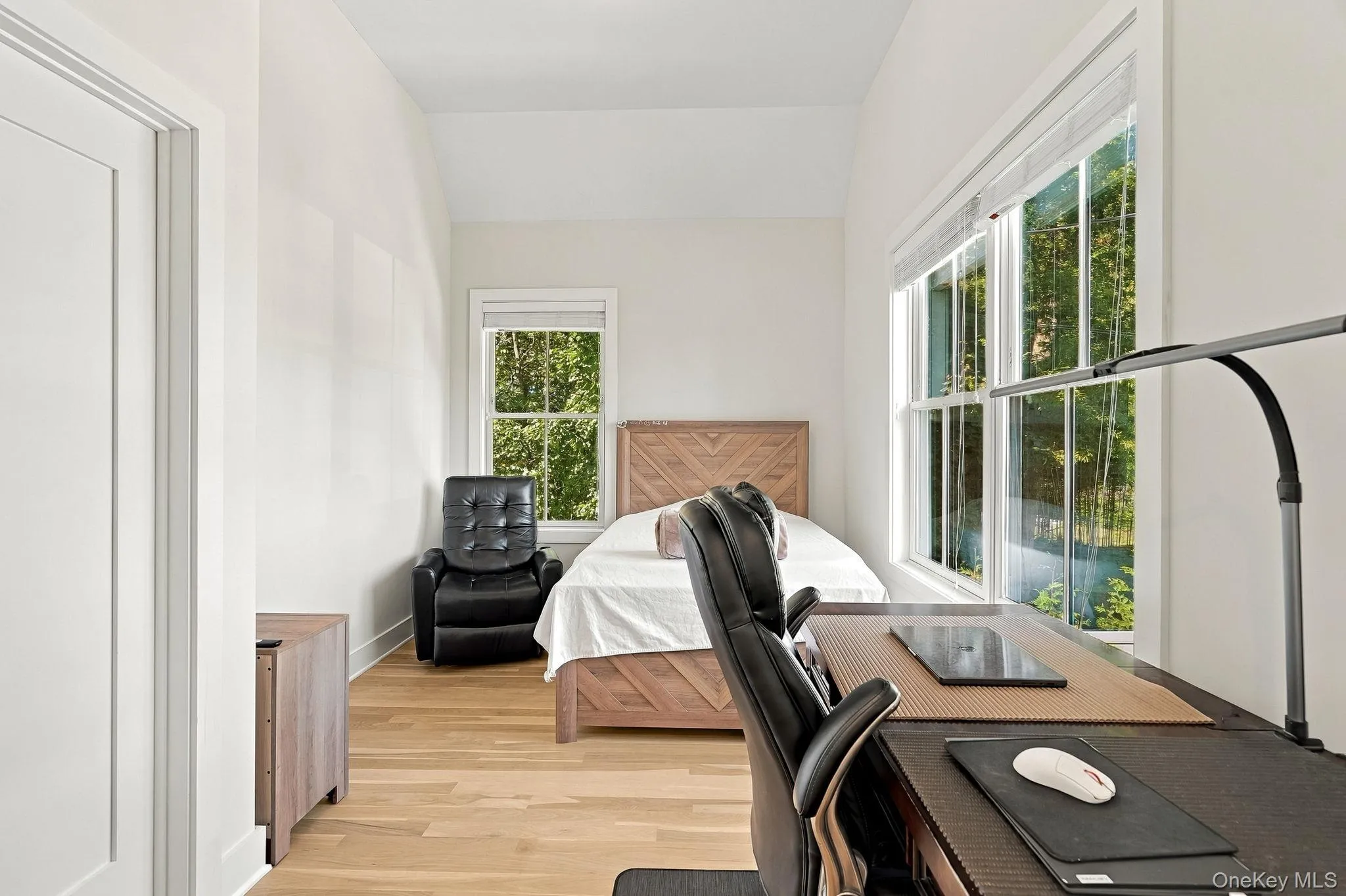 En-suite bedroom En-suite bedroom