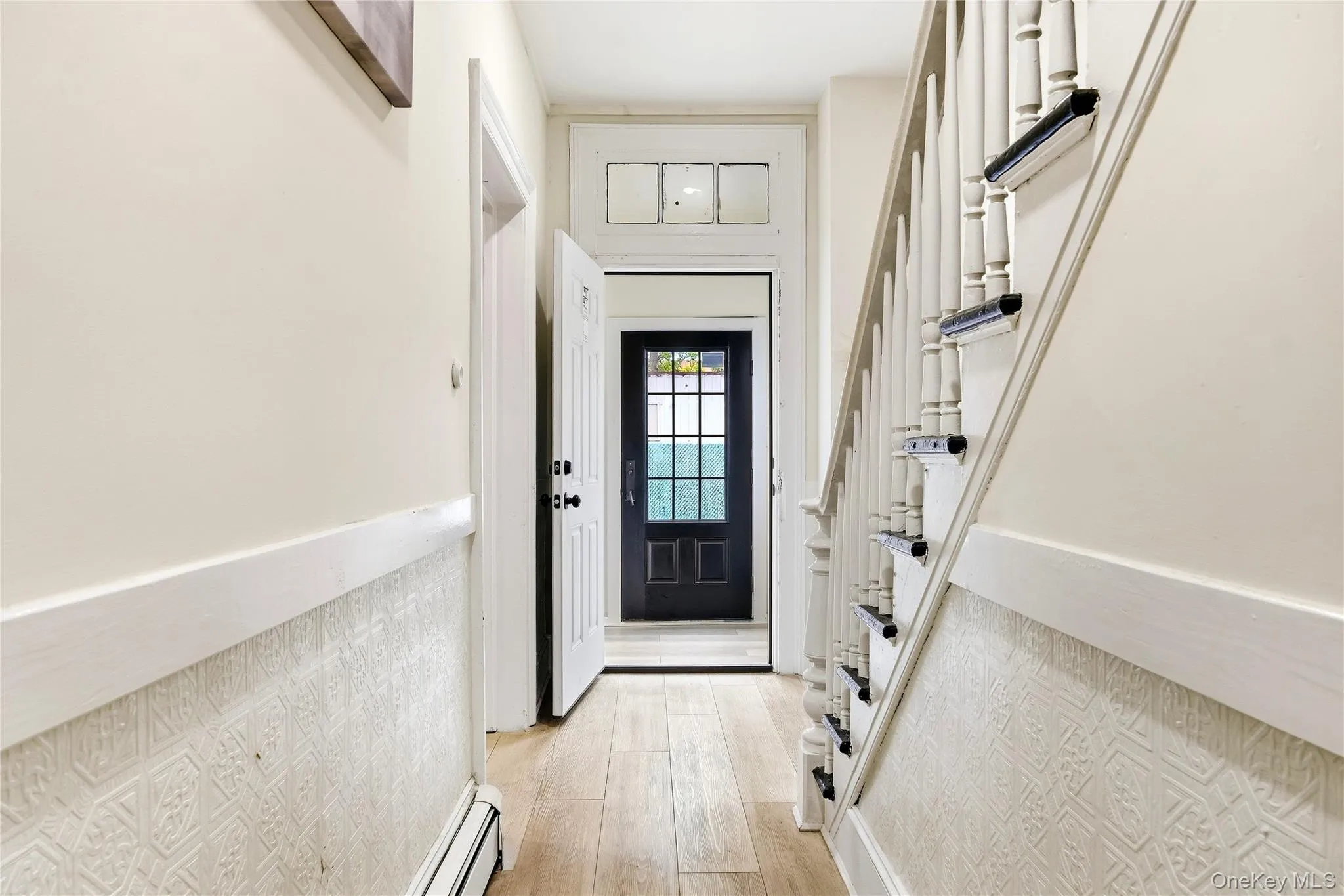 19 Railroad Avenue, Babylon, NY, 3 Bedrooms Bedrooms, 5 Rooms Rooms,2 BathroomsBathrooms,Residential,For Rent,Railroad,0,1059506 19 Railroad Avenue, Babylon, NY, 3 Bedrooms Bedrooms, 5 Rooms Rooms,2 BathroomsBathrooms,Residential,For Rent,Railroad,0,1059506