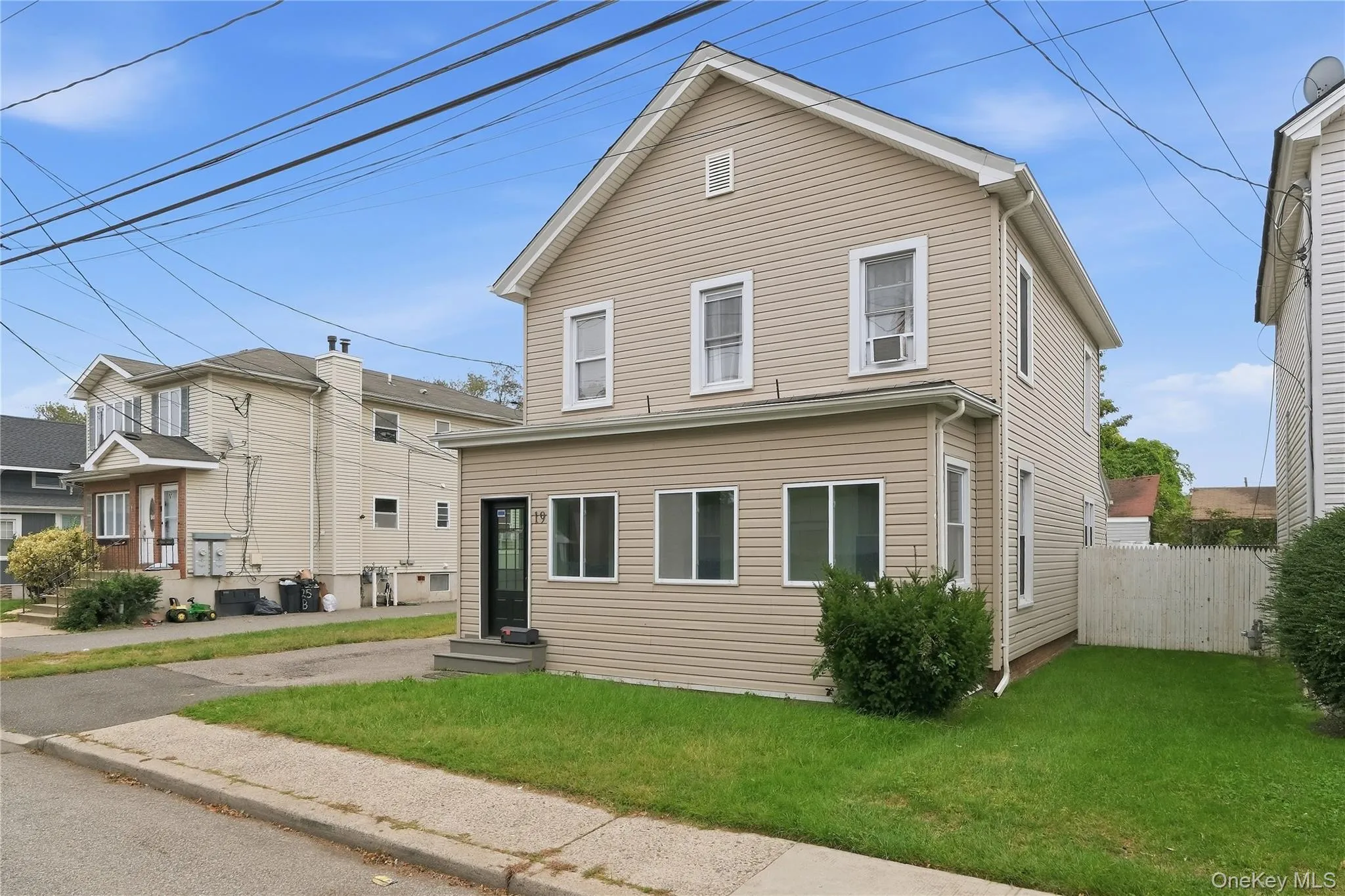 19 Railroad Avenue, Babylon, NY, 3 Bedrooms Bedrooms, 5 Rooms Rooms,2 BathroomsBathrooms,Residential,For Rent,Railroad,0,1059506 19 Railroad Avenue, Babylon, NY, 3 Bedrooms Bedrooms, 5 Rooms Rooms,2 BathroomsBathrooms,Residential,For Rent,Railroad,0,1059506