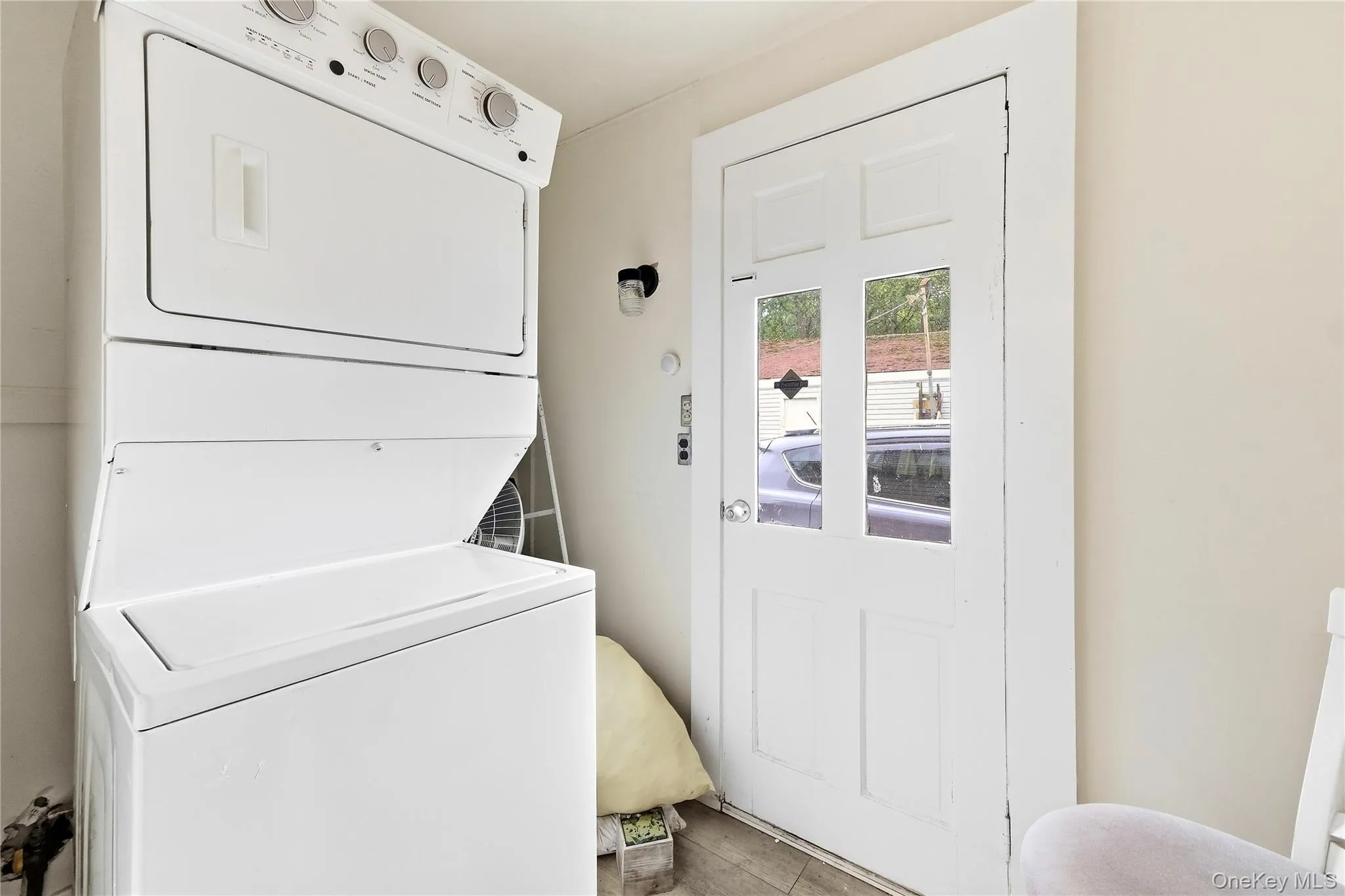 19 Railroad Avenue, Babylon, NY, 3 Bedrooms Bedrooms, 5 Rooms Rooms,2 BathroomsBathrooms,Residential,For Rent,Railroad,0,1059506 19 Railroad Avenue, Babylon, NY, 3 Bedrooms Bedrooms, 5 Rooms Rooms,2 BathroomsBathrooms,Residential,For Rent,Railroad,0,1059506
