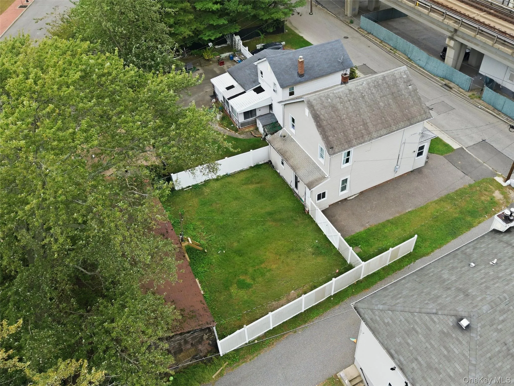 19 Railroad Avenue, Babylon, NY, 3 Bedrooms Bedrooms, 5 Rooms Rooms,2 BathroomsBathrooms,Residential,For Rent,Railroad,0,1059506 19 Railroad Avenue, Babylon, NY, 3 Bedrooms Bedrooms, 5 Rooms Rooms,2 BathroomsBathrooms,Residential,For Rent,Railroad,0,1059506