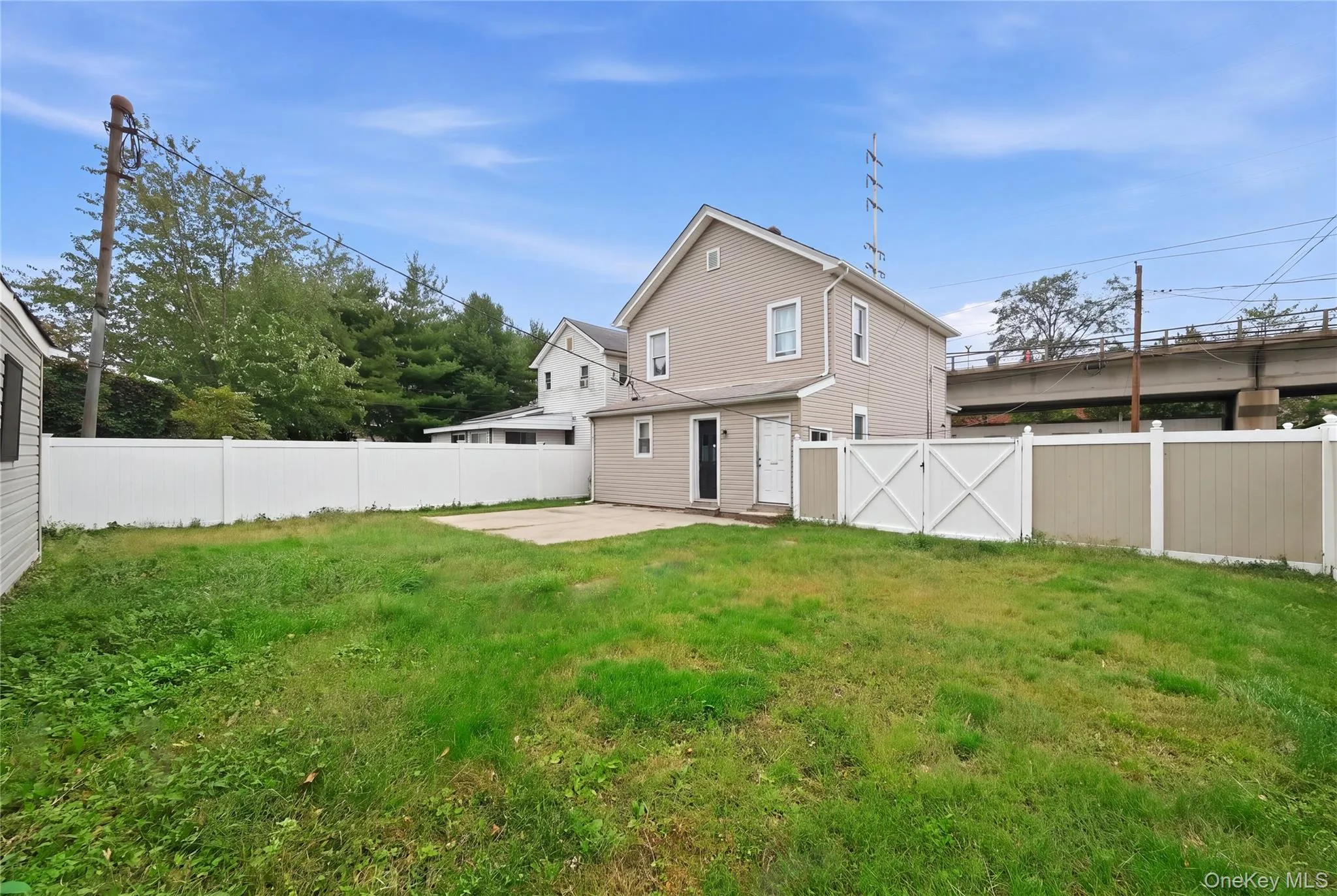 19 Railroad Avenue, Babylon, NY, 3 Bedrooms Bedrooms, 5 Rooms Rooms,2 BathroomsBathrooms,Residential,For Rent,Railroad,0,1059506 19 Railroad Avenue, Babylon, NY, 3 Bedrooms Bedrooms, 5 Rooms Rooms,2 BathroomsBathrooms,Residential,For Rent,Railroad,0,1059506