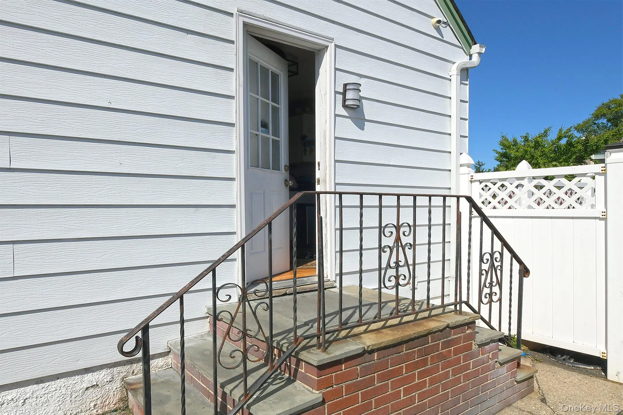2233 6th Street, Hempstead, NY, 4 Bedrooms Bedrooms, 6 Rooms Rooms,2 BathroomsBathrooms,Residential,For Rent,6th,0,1059511 2233 6th Street, Hempstead, NY, 4 Bedrooms Bedrooms, 6 Rooms Rooms,2 BathroomsBathrooms,Residential,For Rent,6th,0,1059511